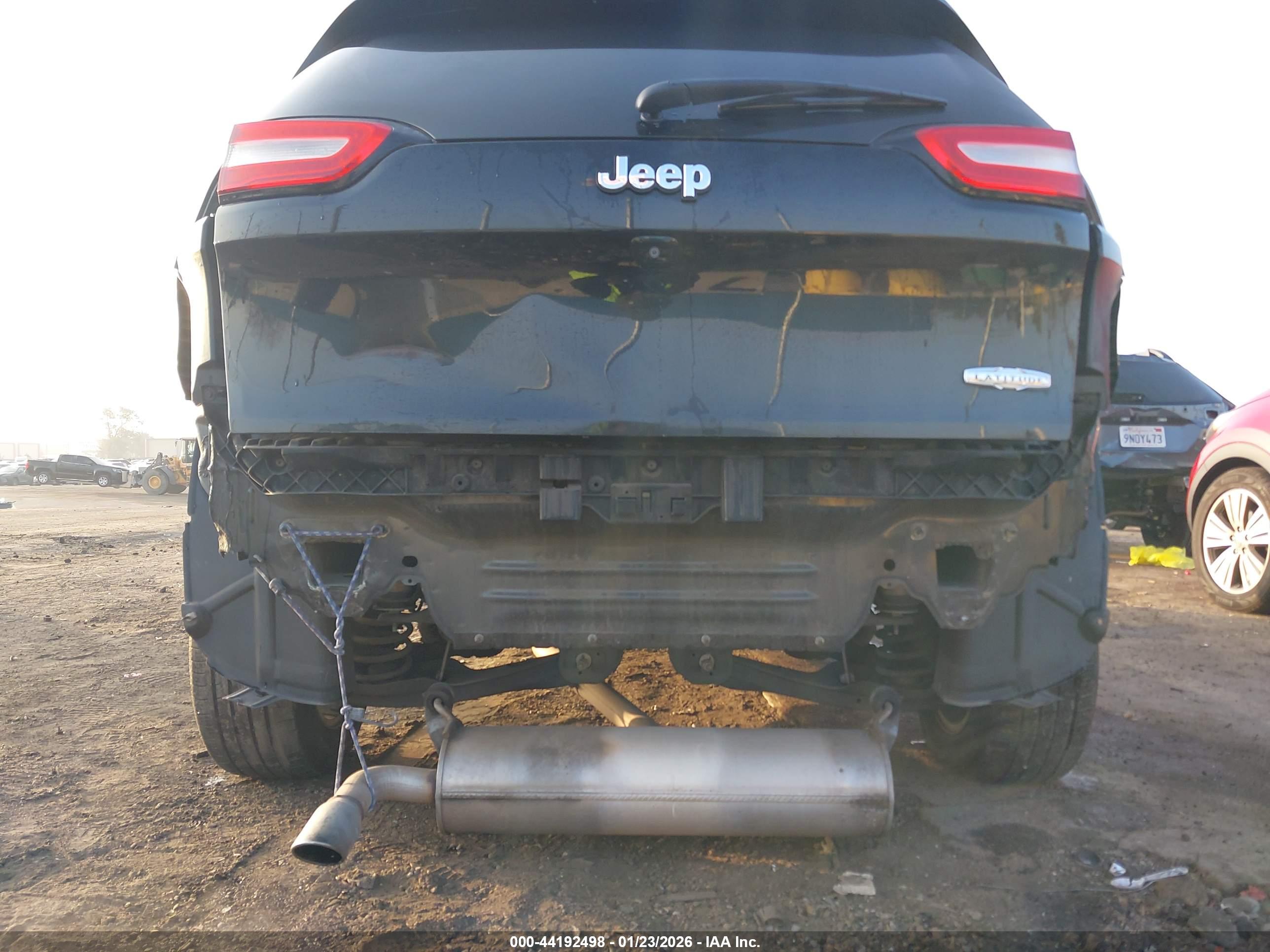 JEEP CHEROKEE image 6