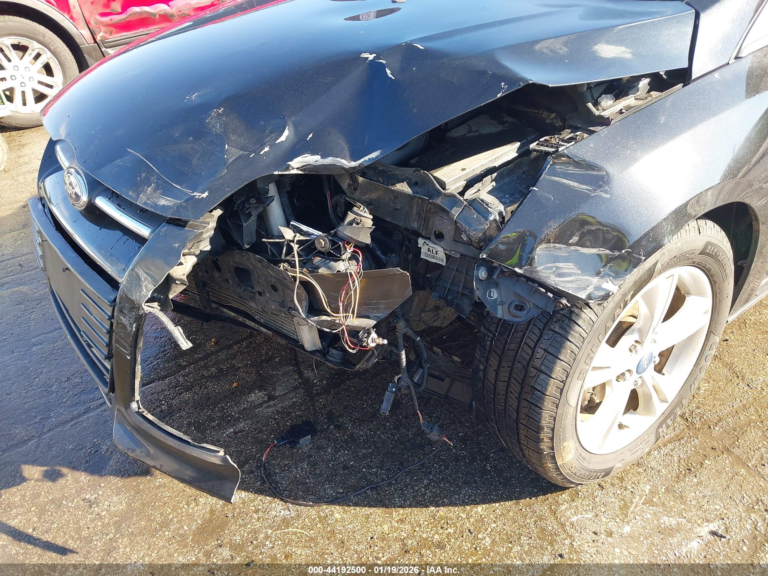 FORD FOCUS image 6