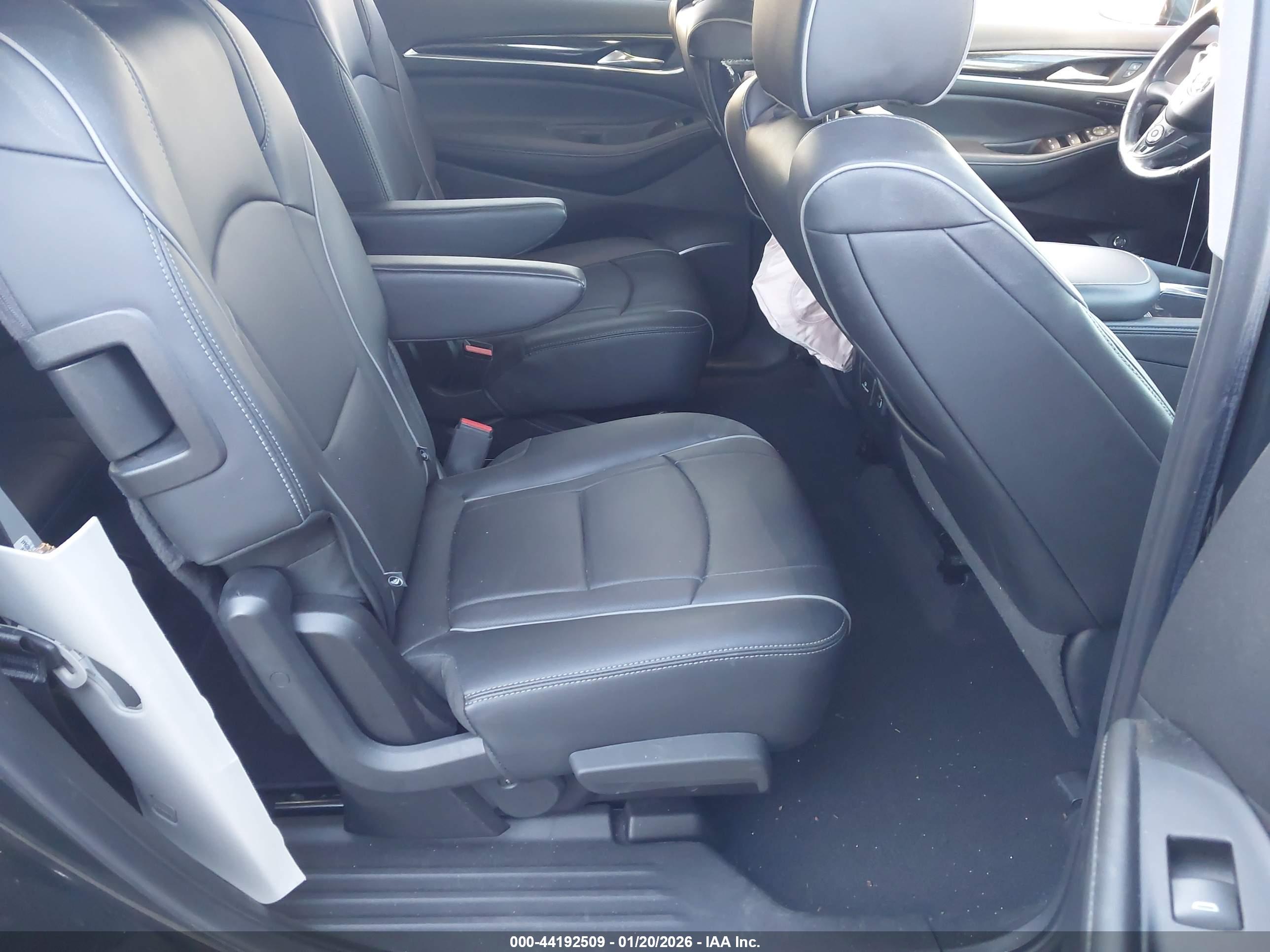 BUICK ENCLAVE image 8