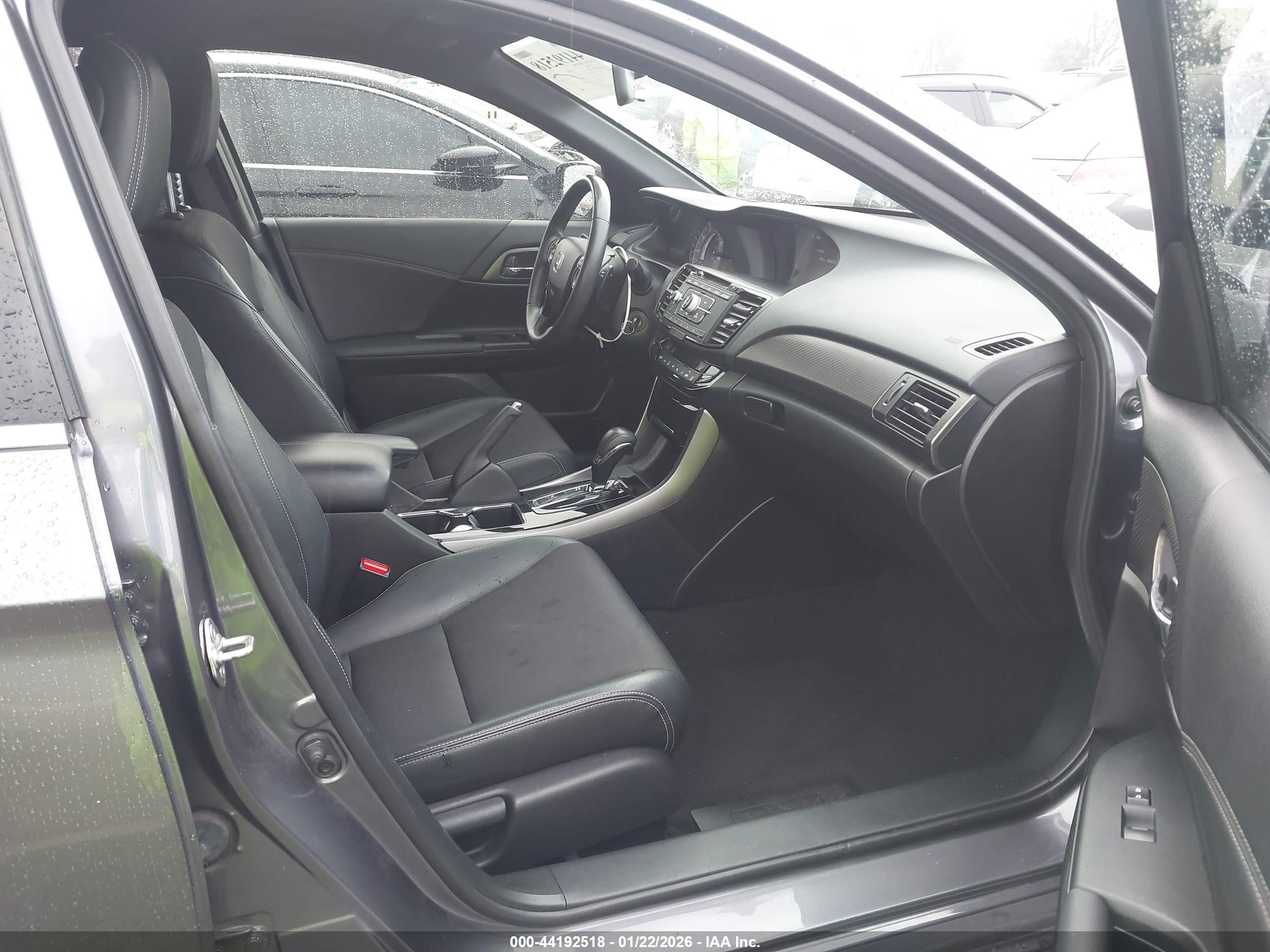 HONDA ACCORD image 5