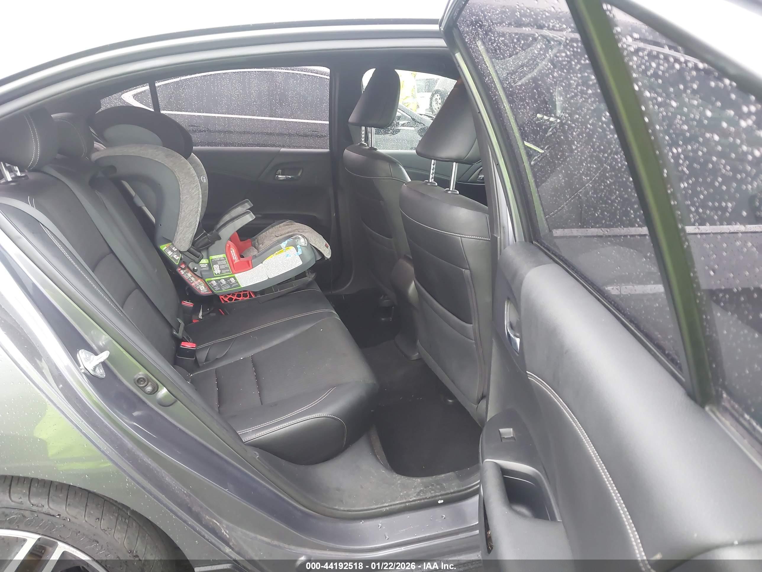 HONDA ACCORD image 8