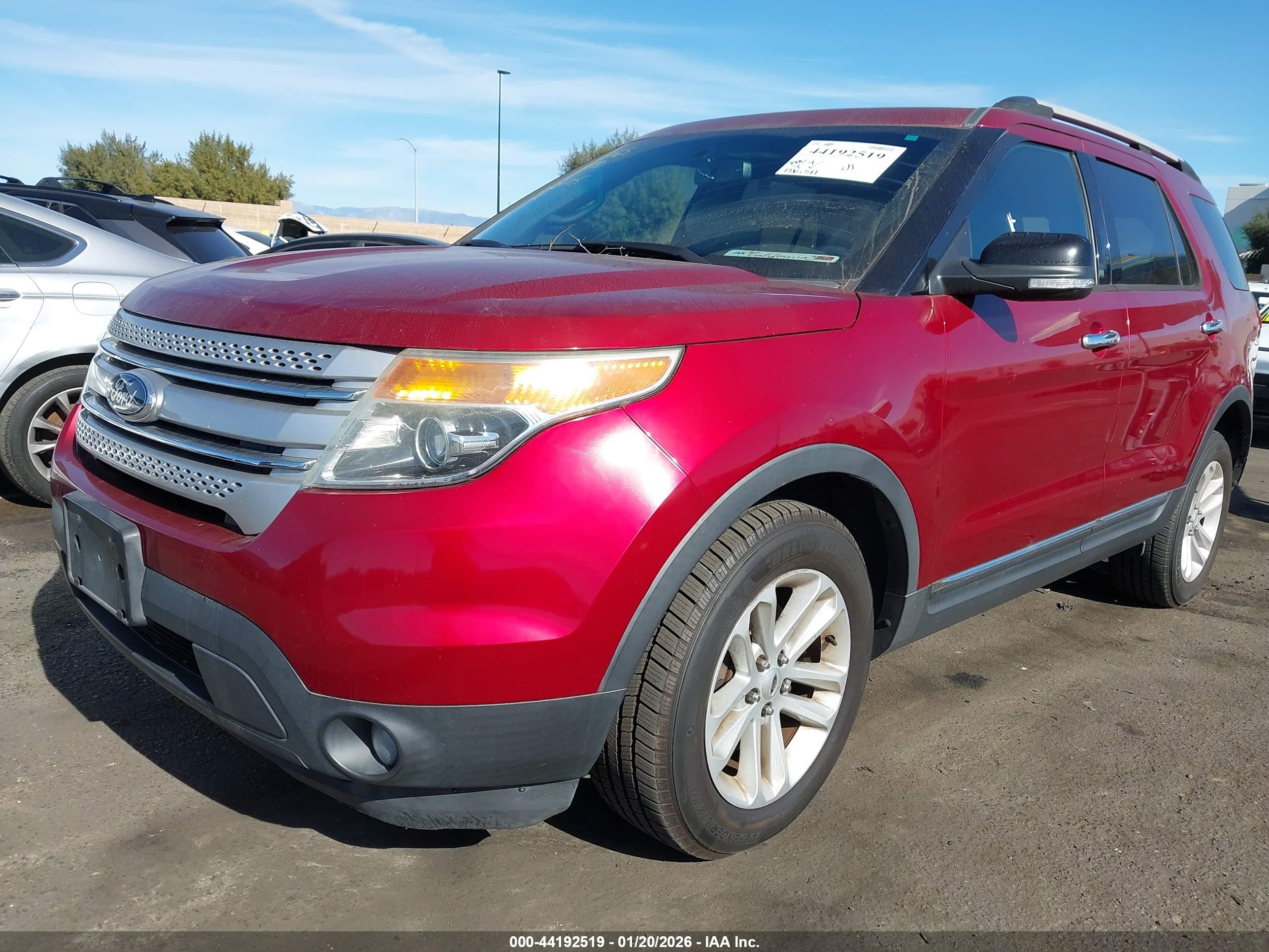 FORD EXPLORER image 2