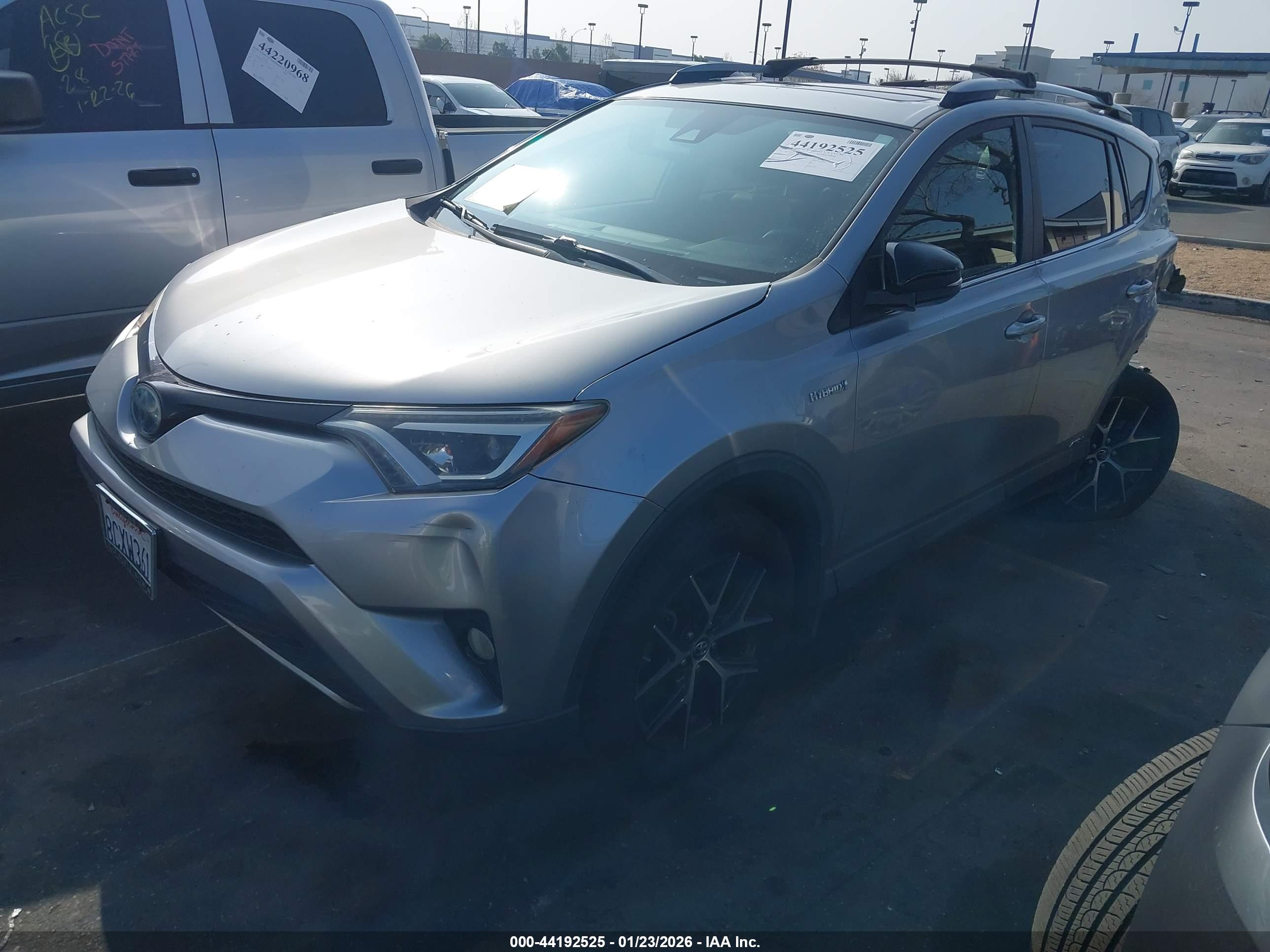 TOYOTA RAV4 image 2