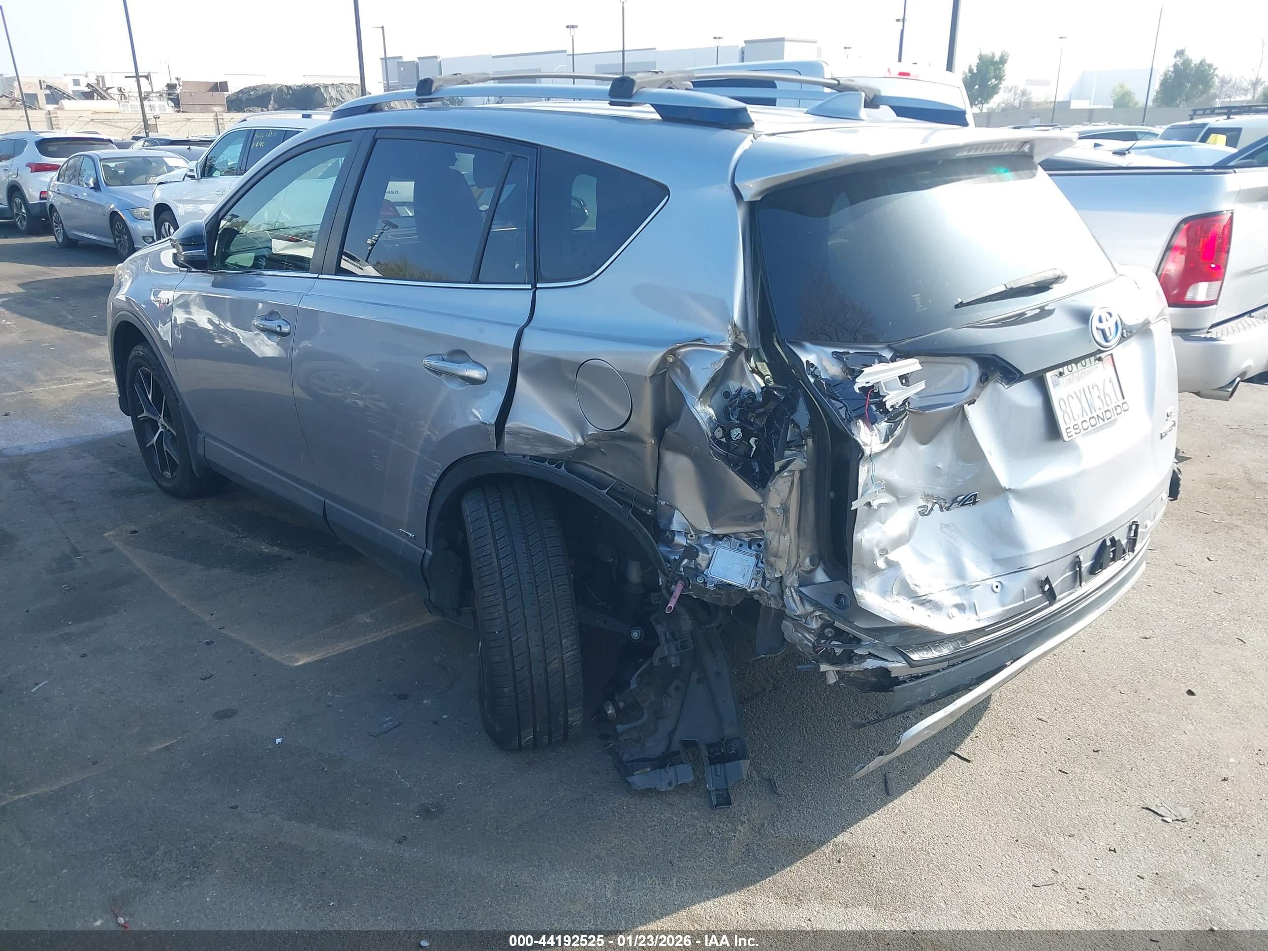 TOYOTA RAV4 image 3