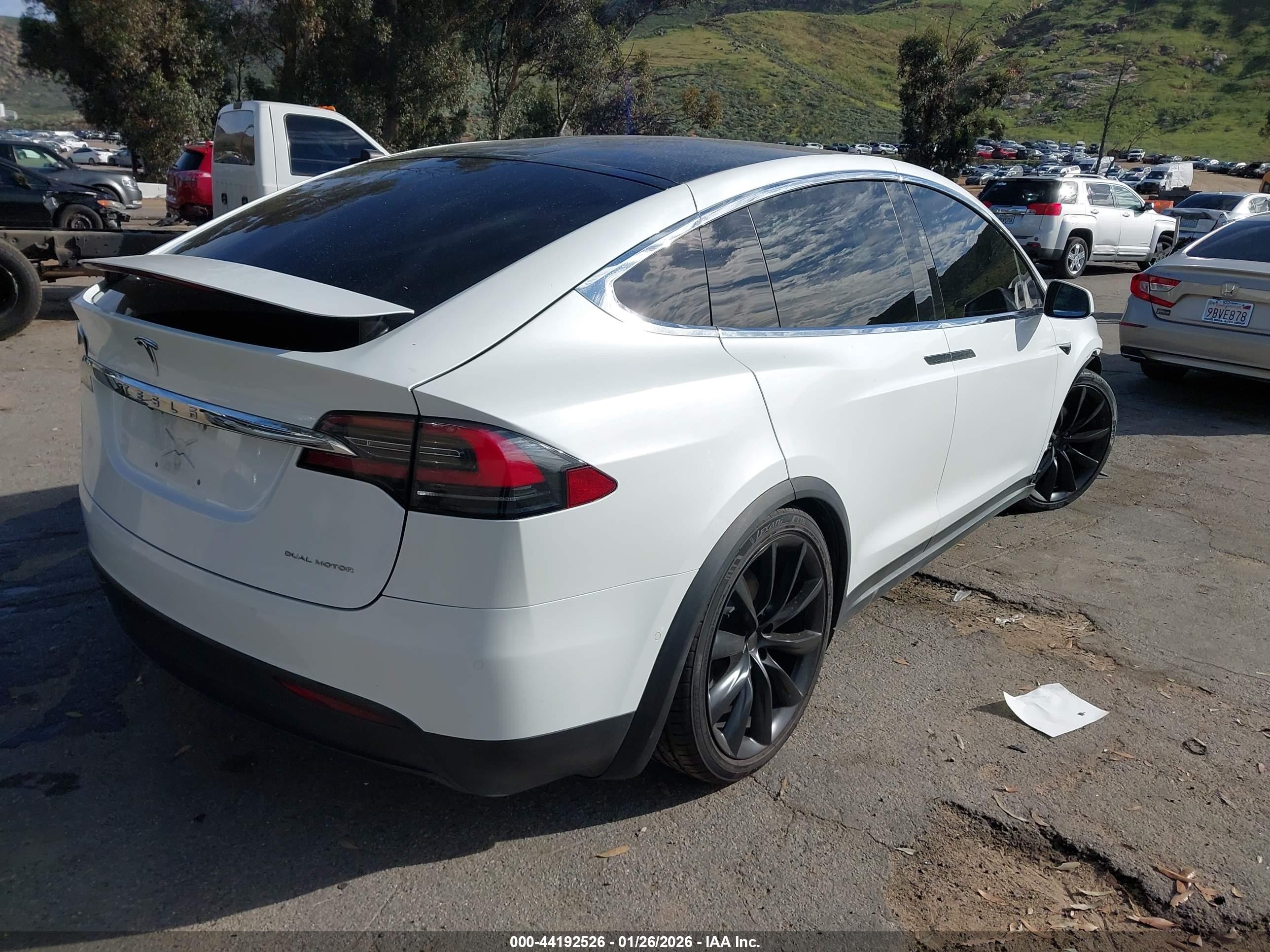 TESLA MODEL image 4