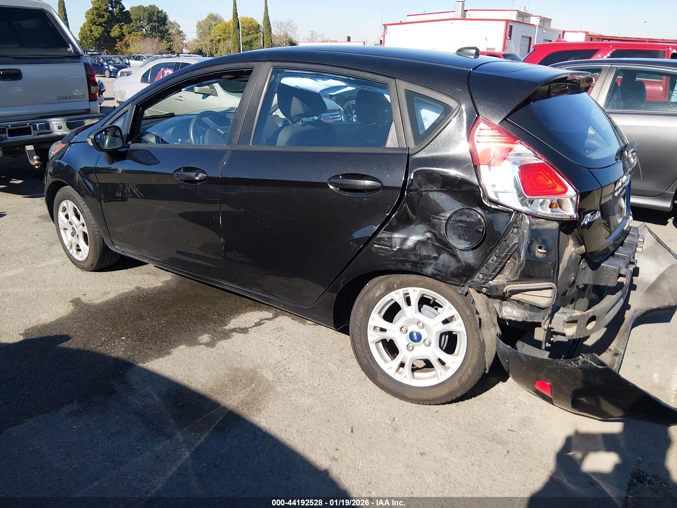 FORD FIESTA image 3