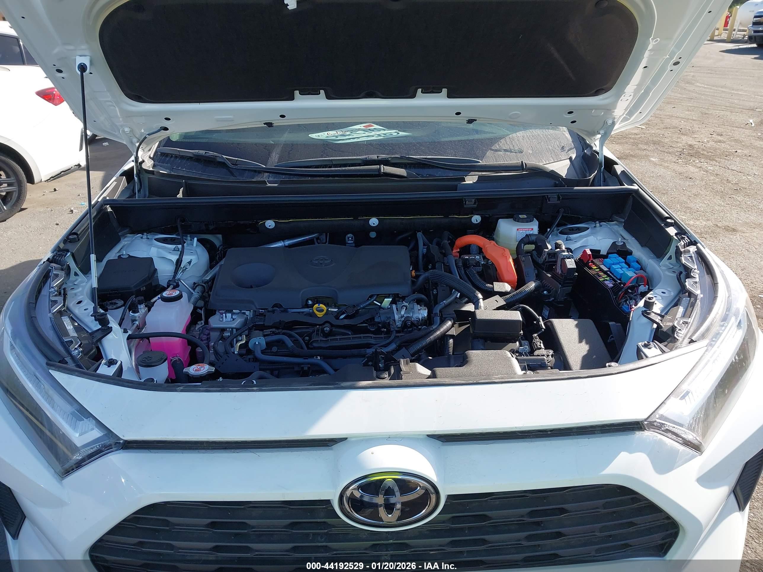 TOYOTA RAV4 image 10