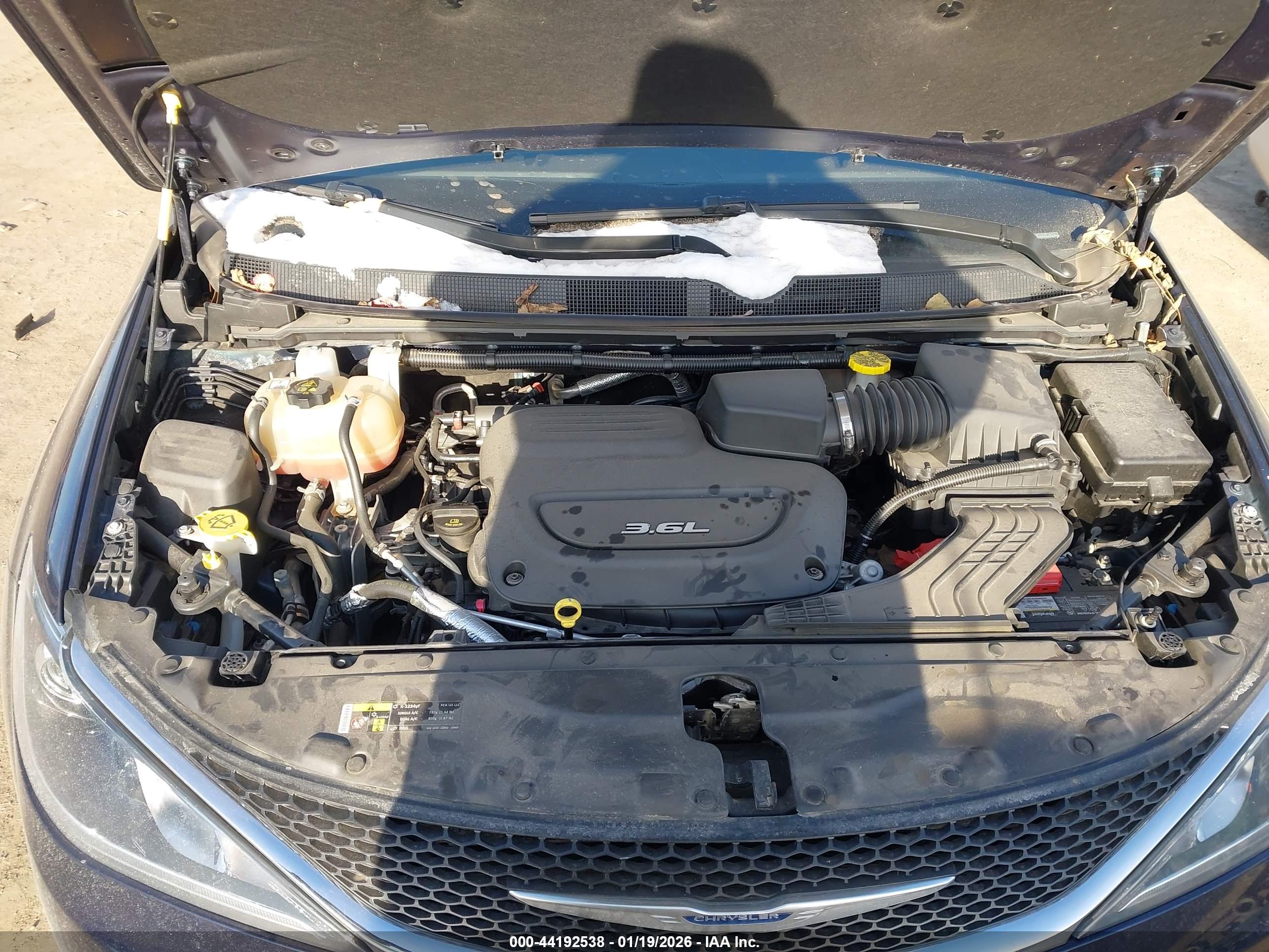 CHRYSLER PACIFICA image 10