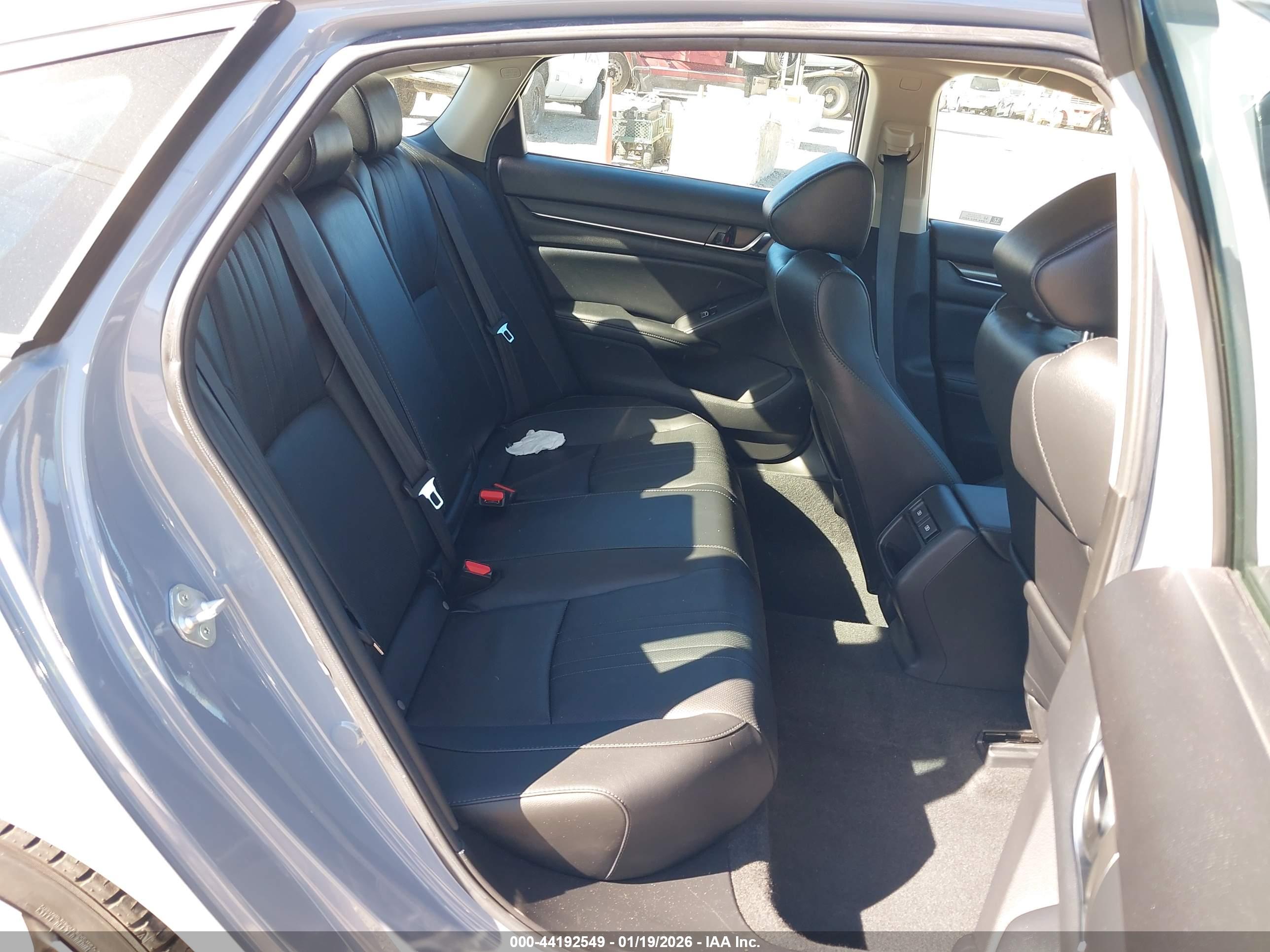 HONDA ACCORD image 8