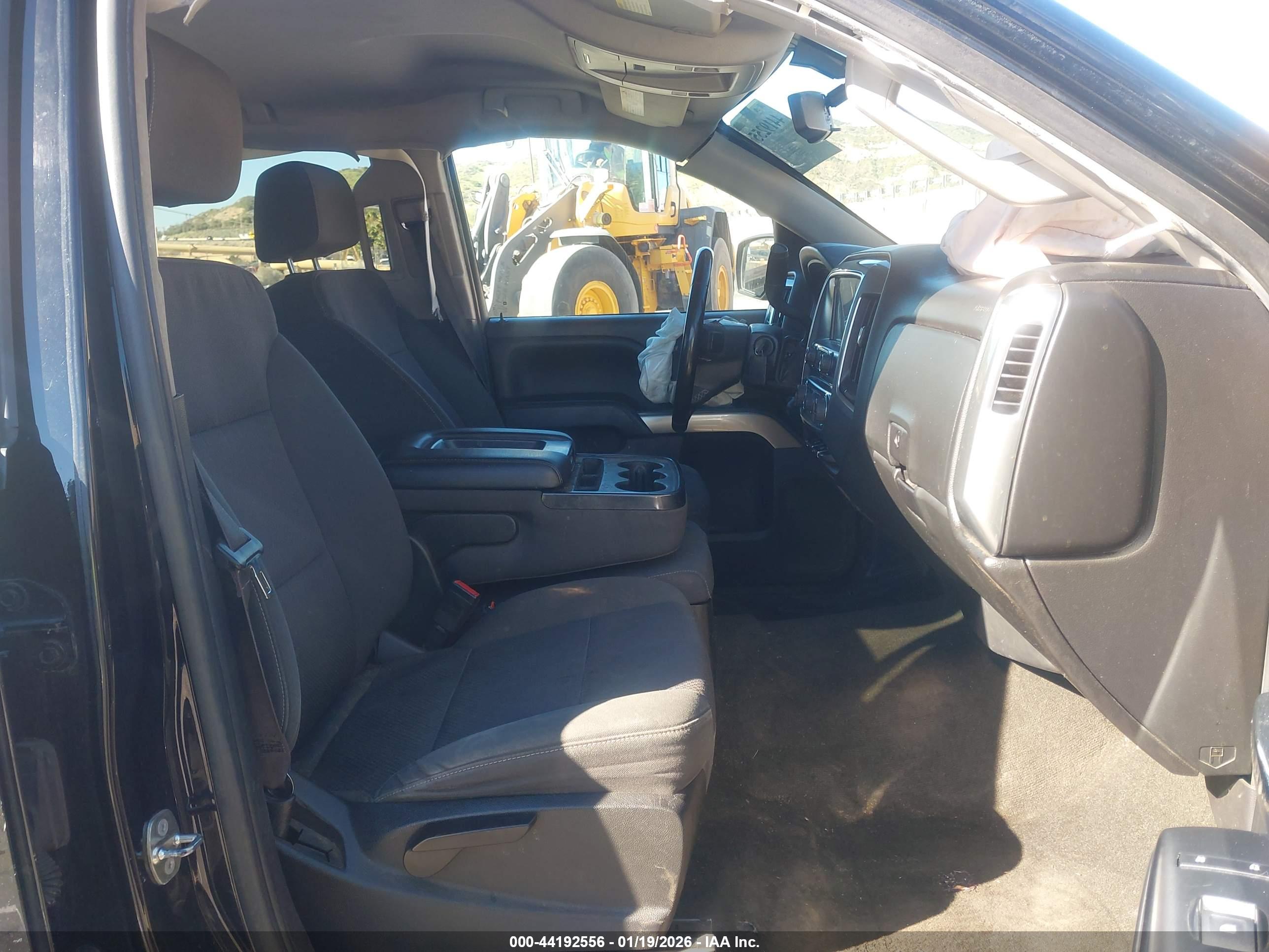 CHEVROLET SILVERADO image 5