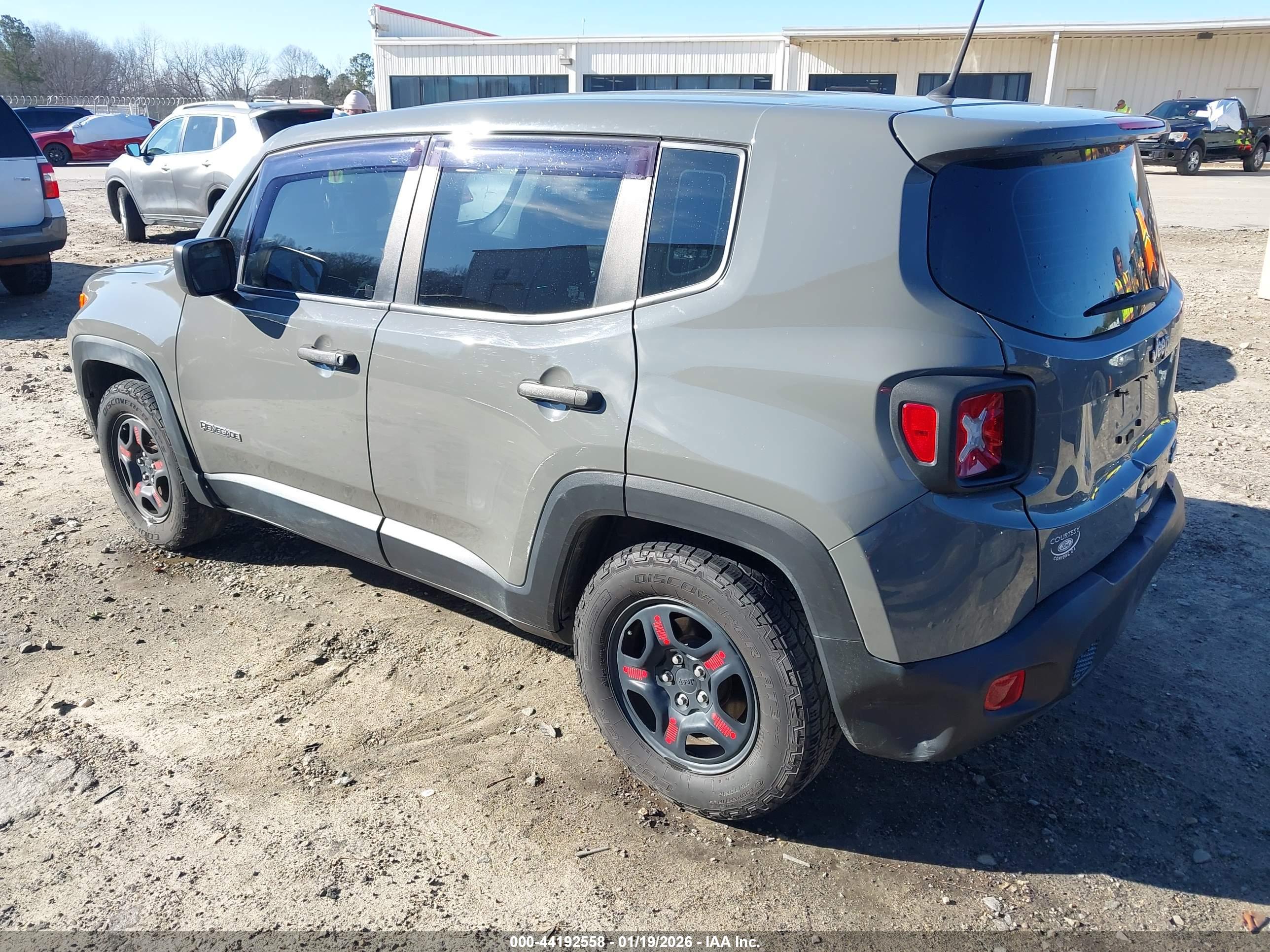 JEEP RENEGADE image 3