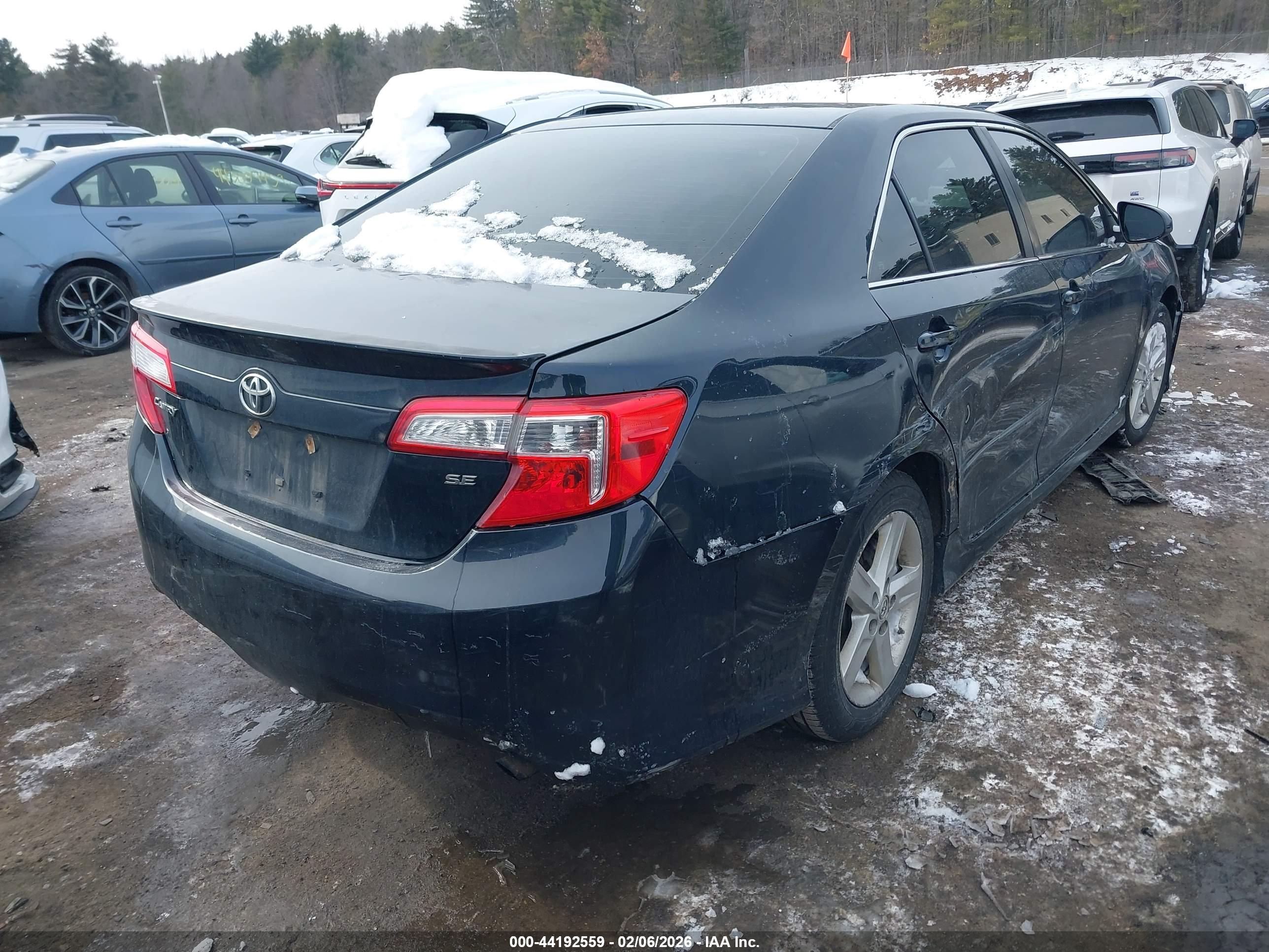 TOYOTA CAMRY image 4