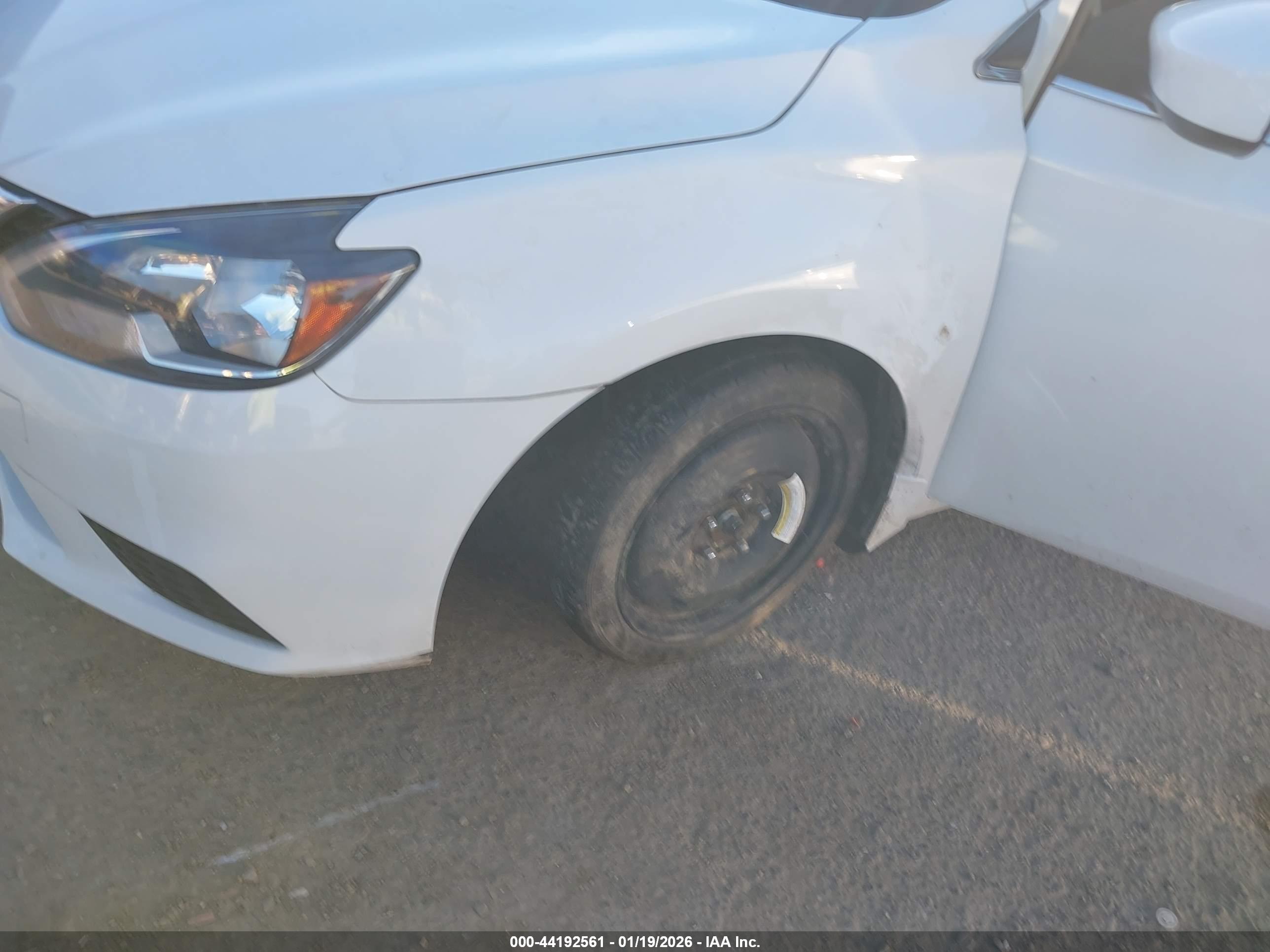 NISSAN SENTRA image 6