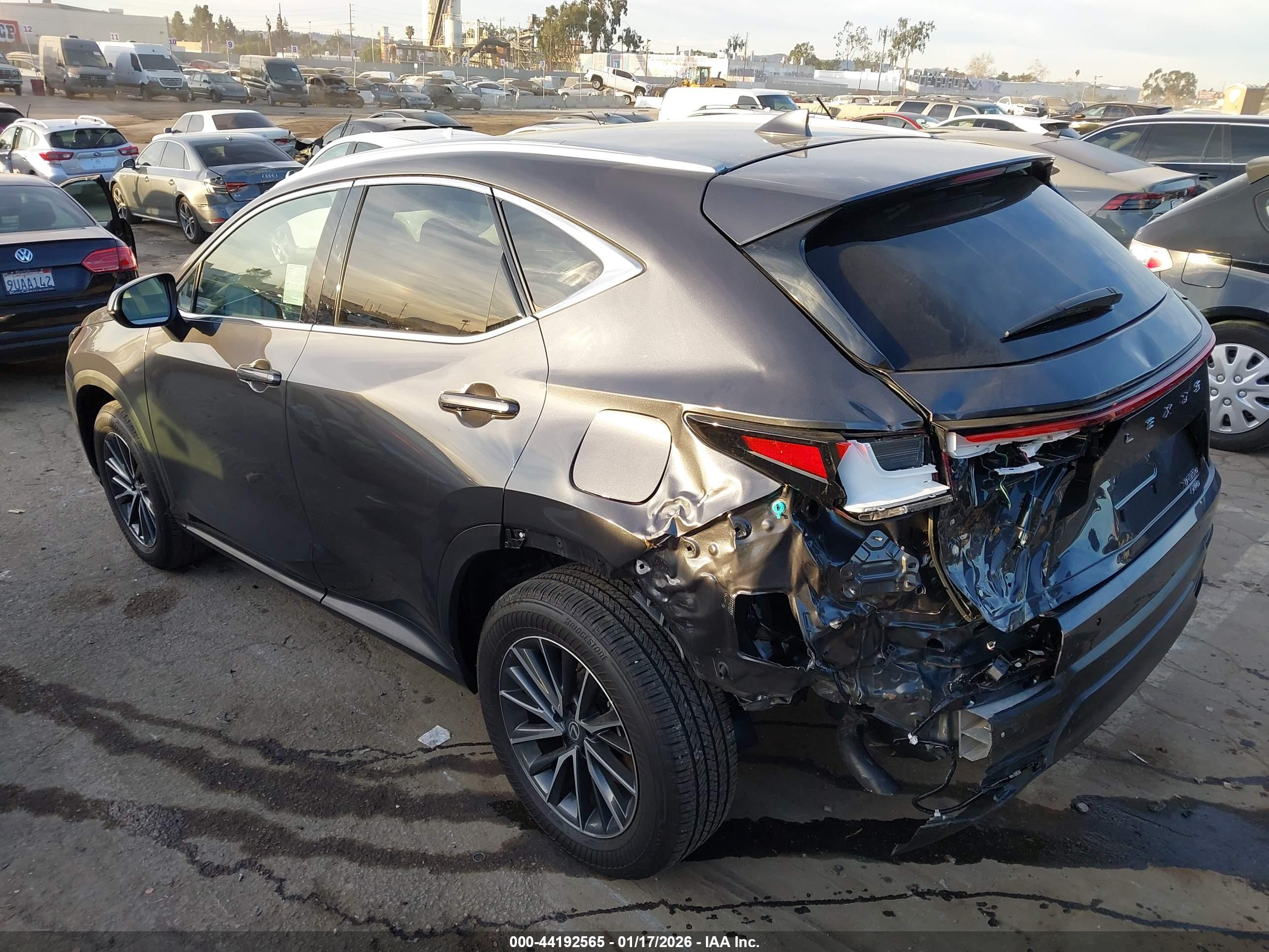 LEXUS NX image 3