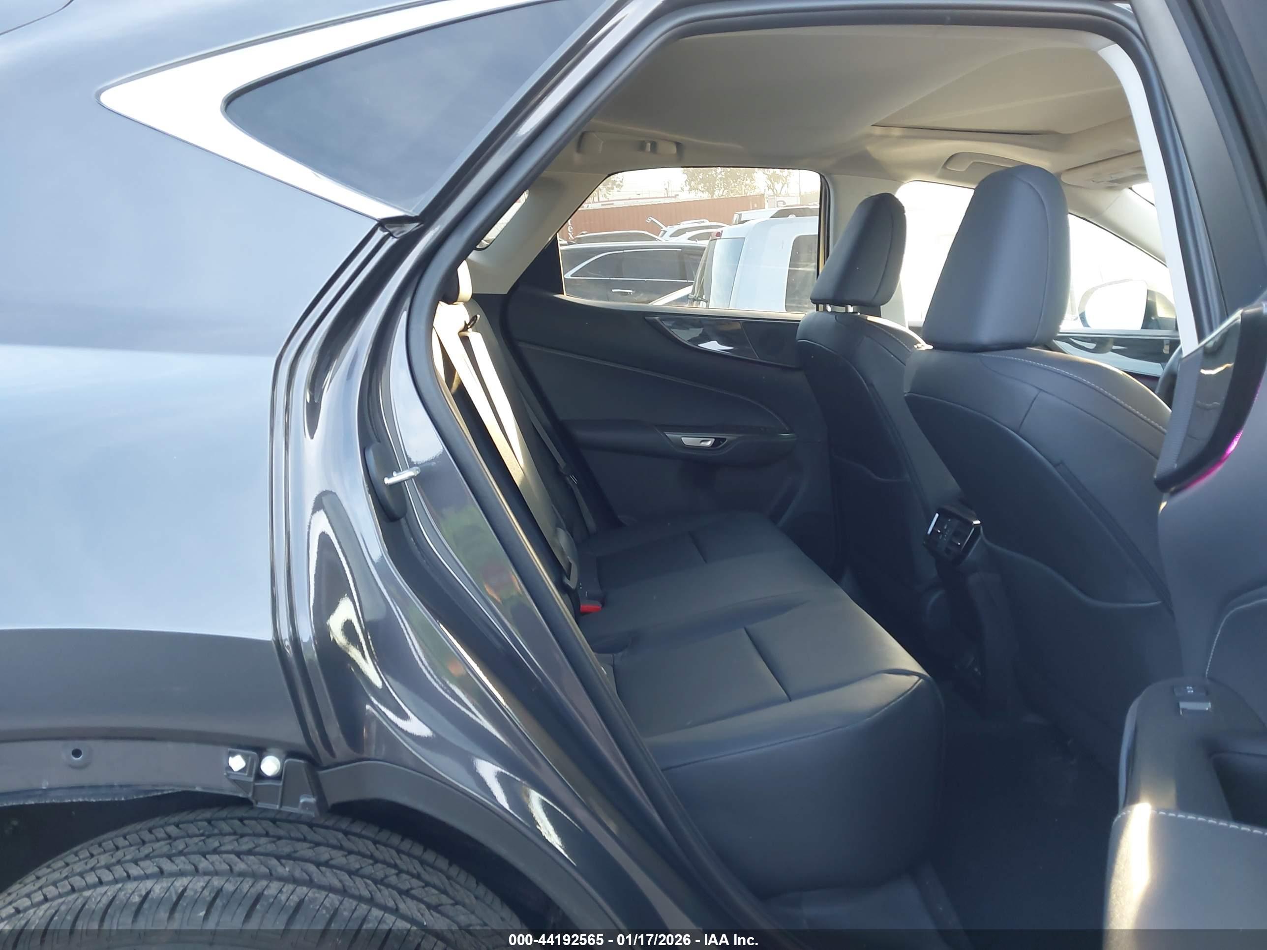 LEXUS NX image 8