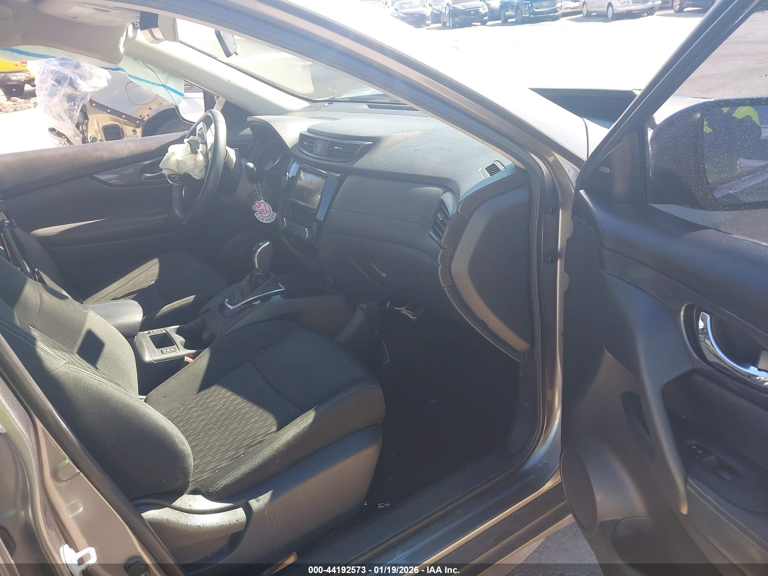 NISSAN ROGUE image 5