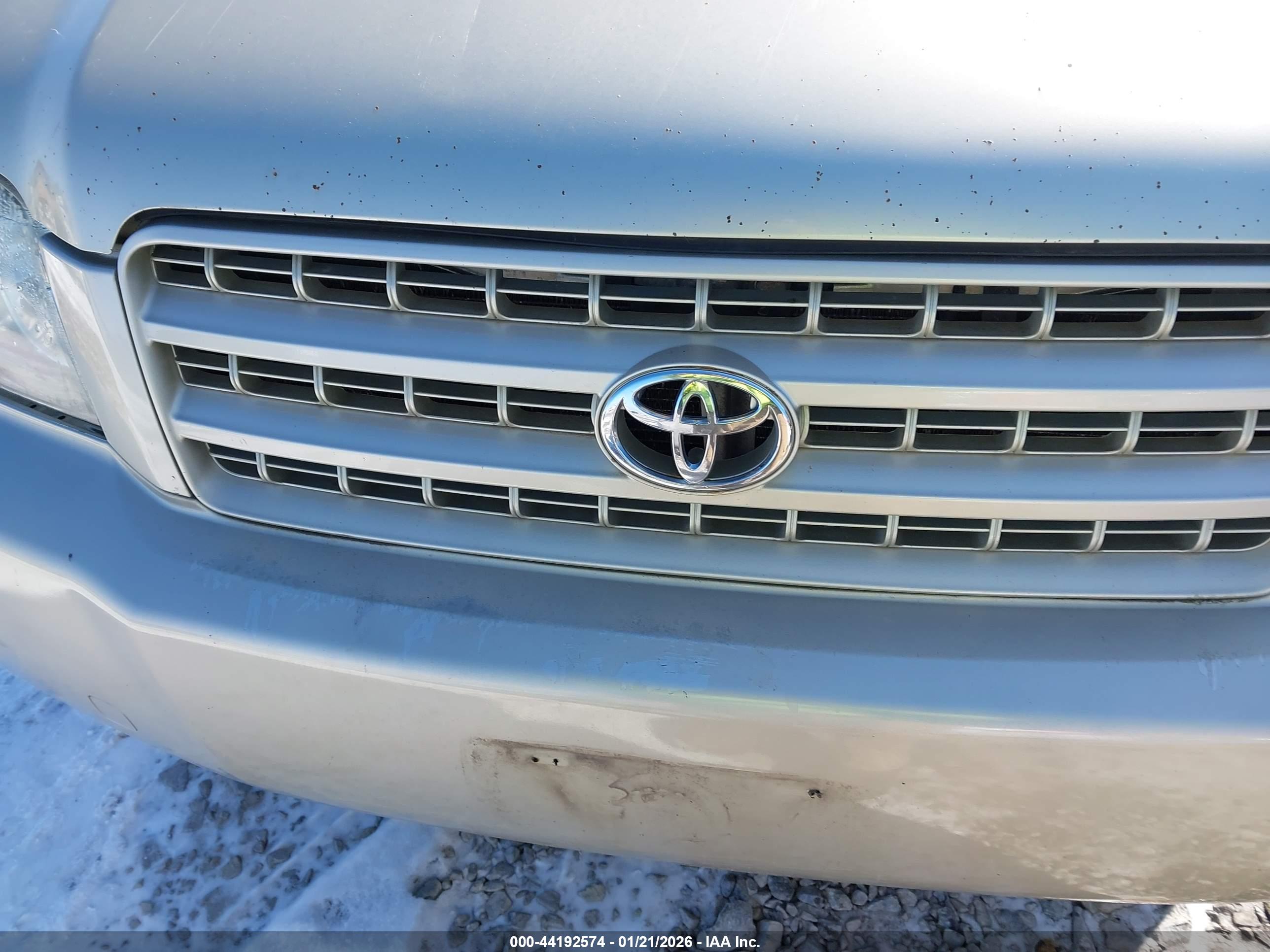 TOYOTA HIGHLANDER image 6
