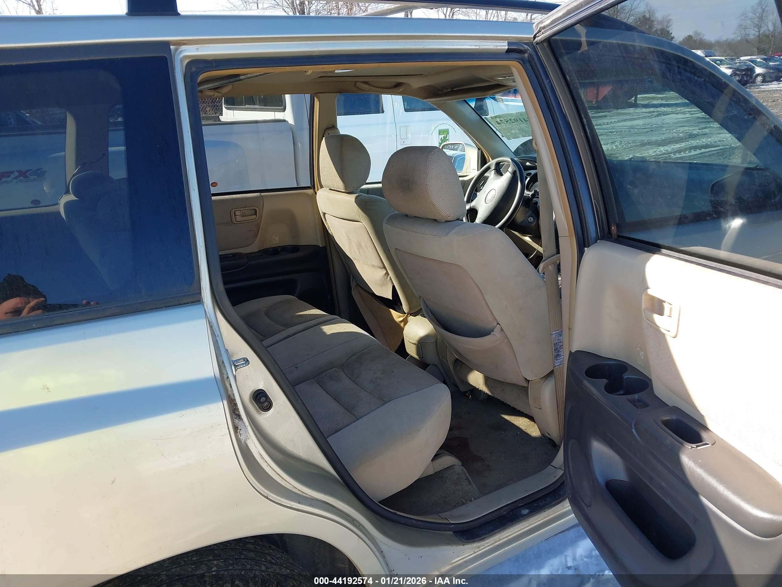 TOYOTA HIGHLANDER image 8