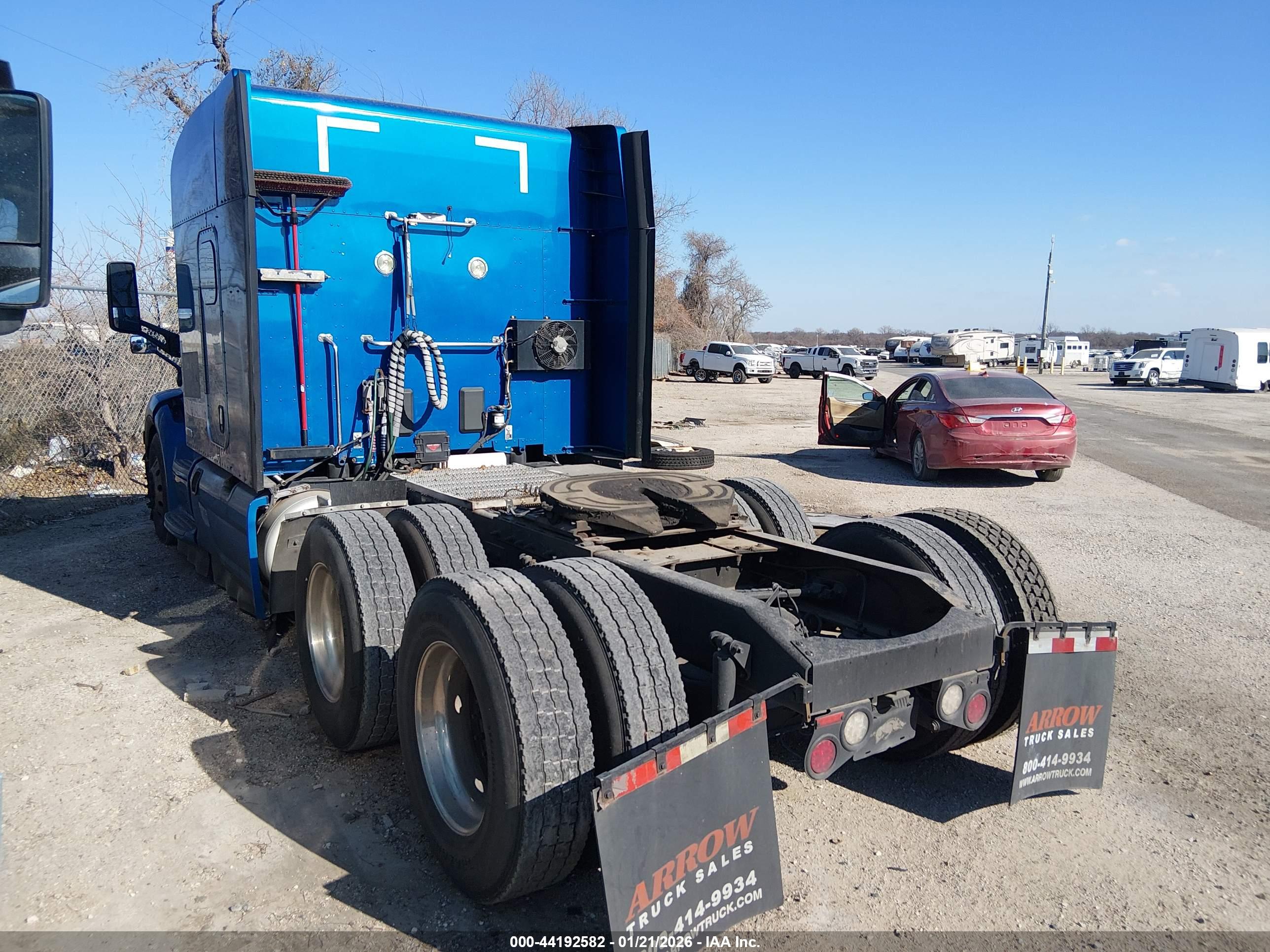 PETERBILT 579 image 3