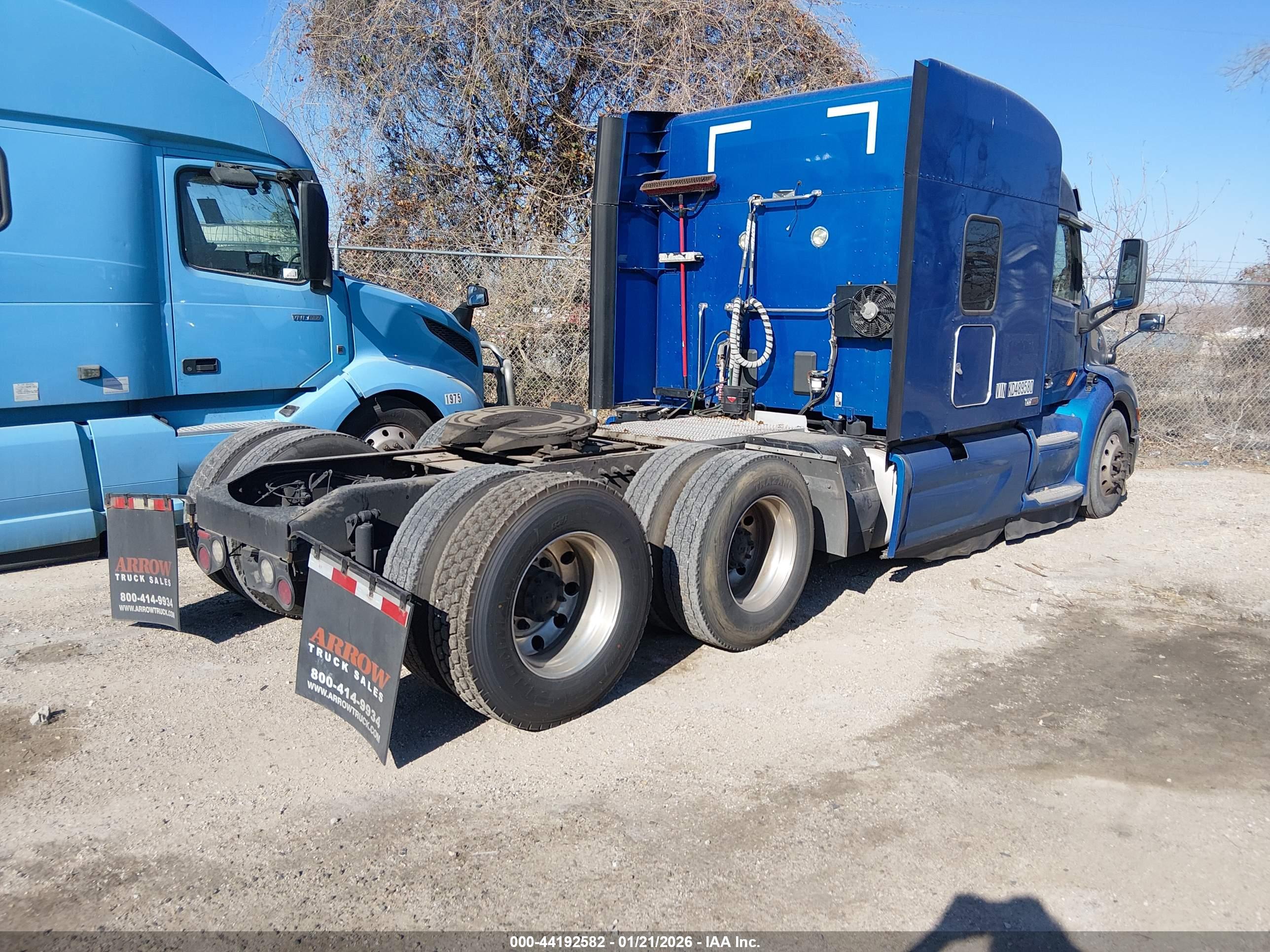 PETERBILT 579 image 4