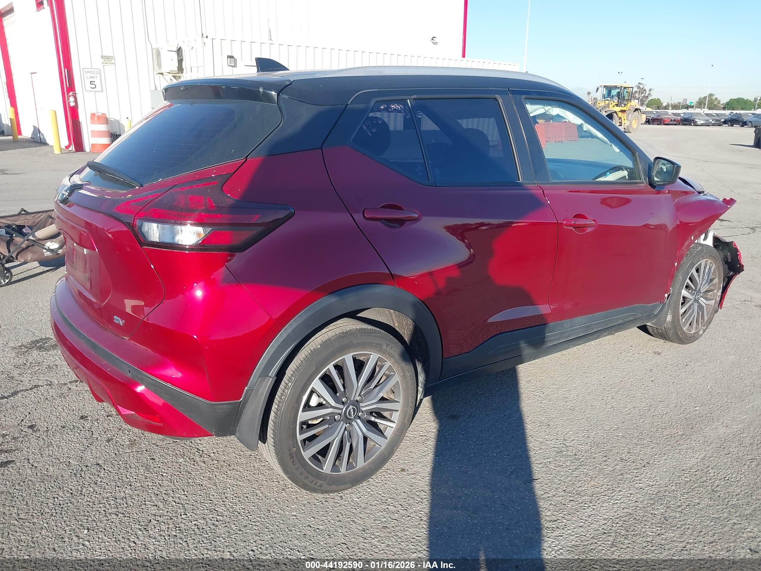 NISSAN KICKS image 4