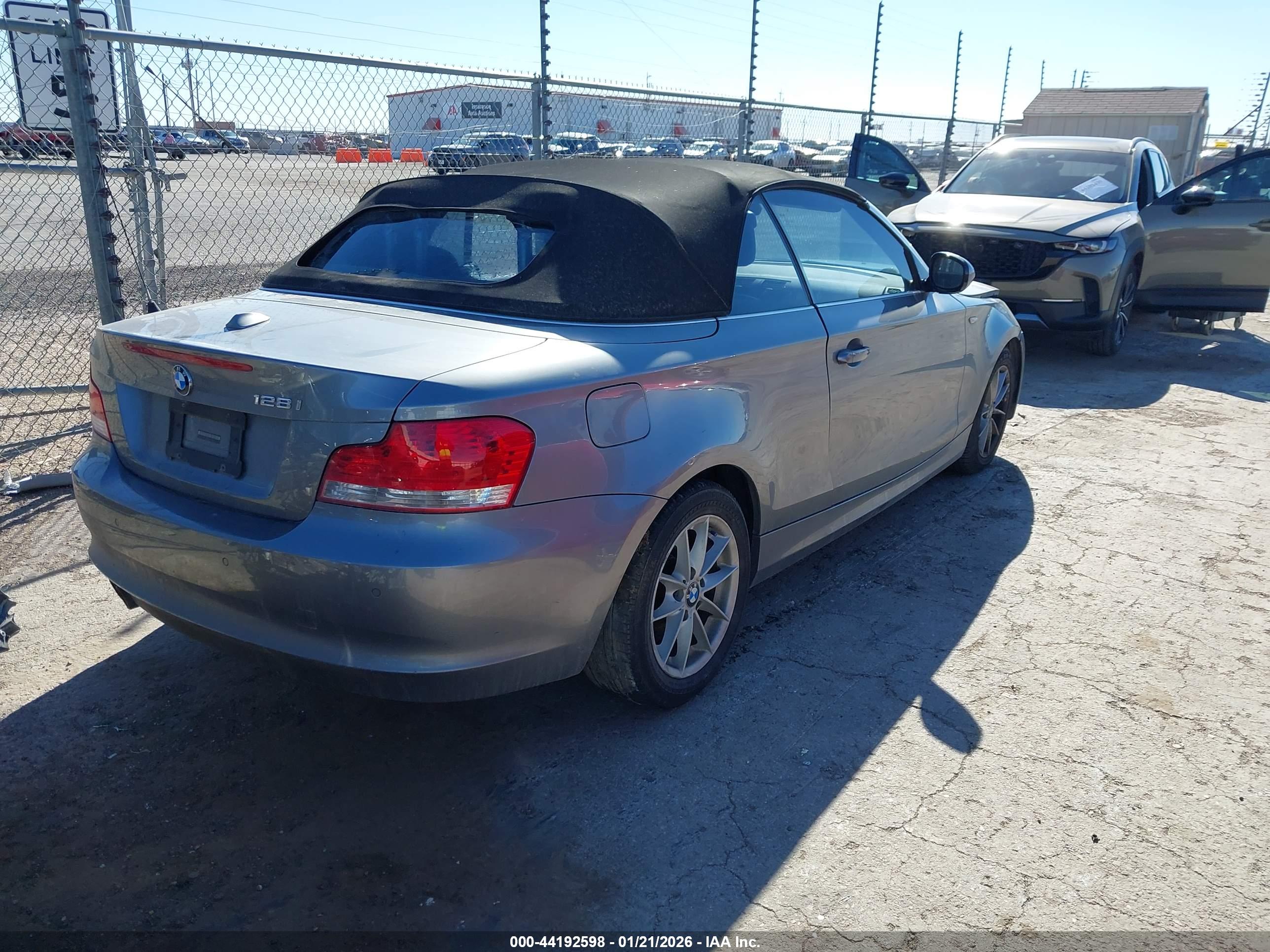 BMW 128I image 4