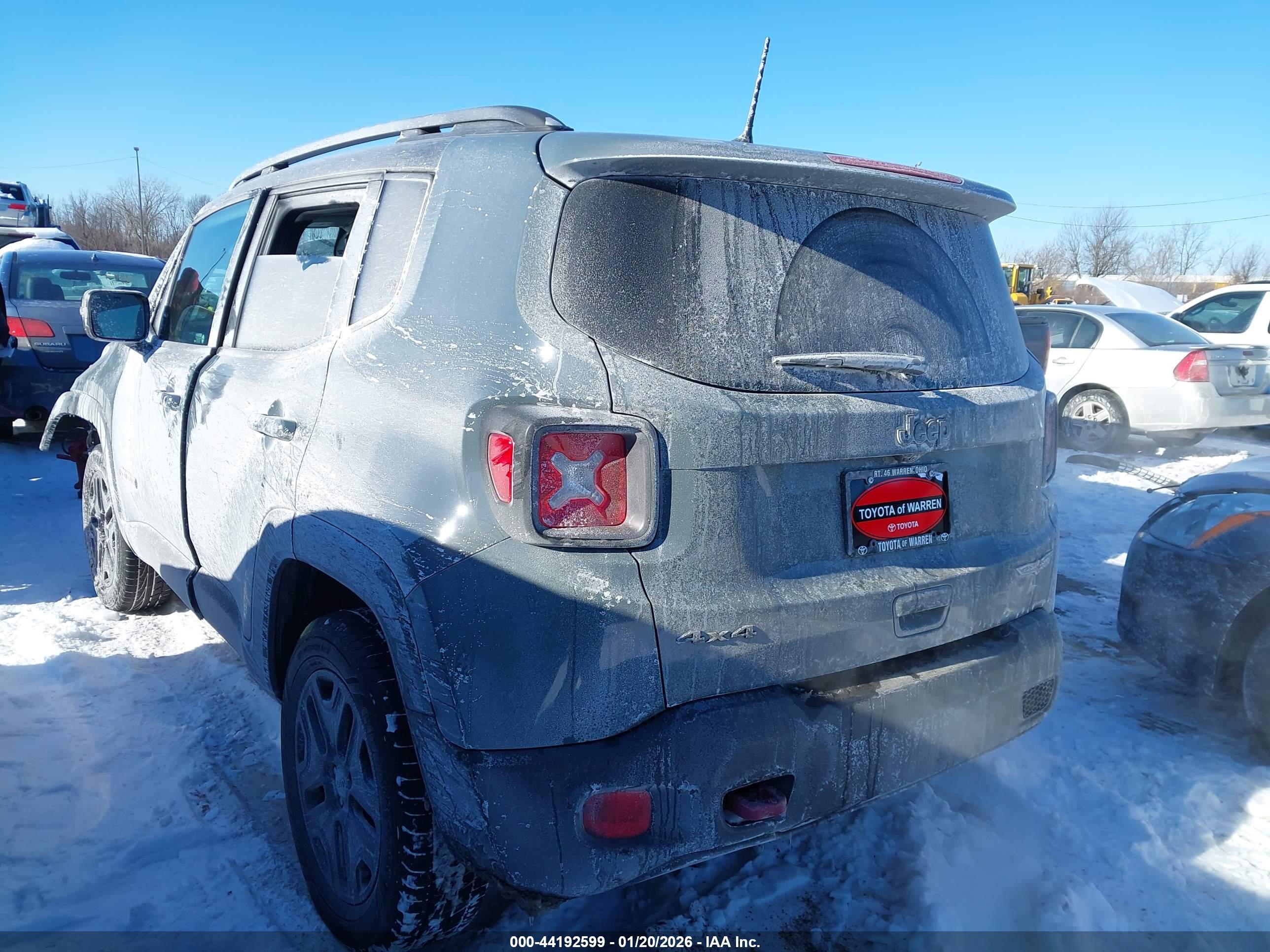 JEEP RENEGADE image 3