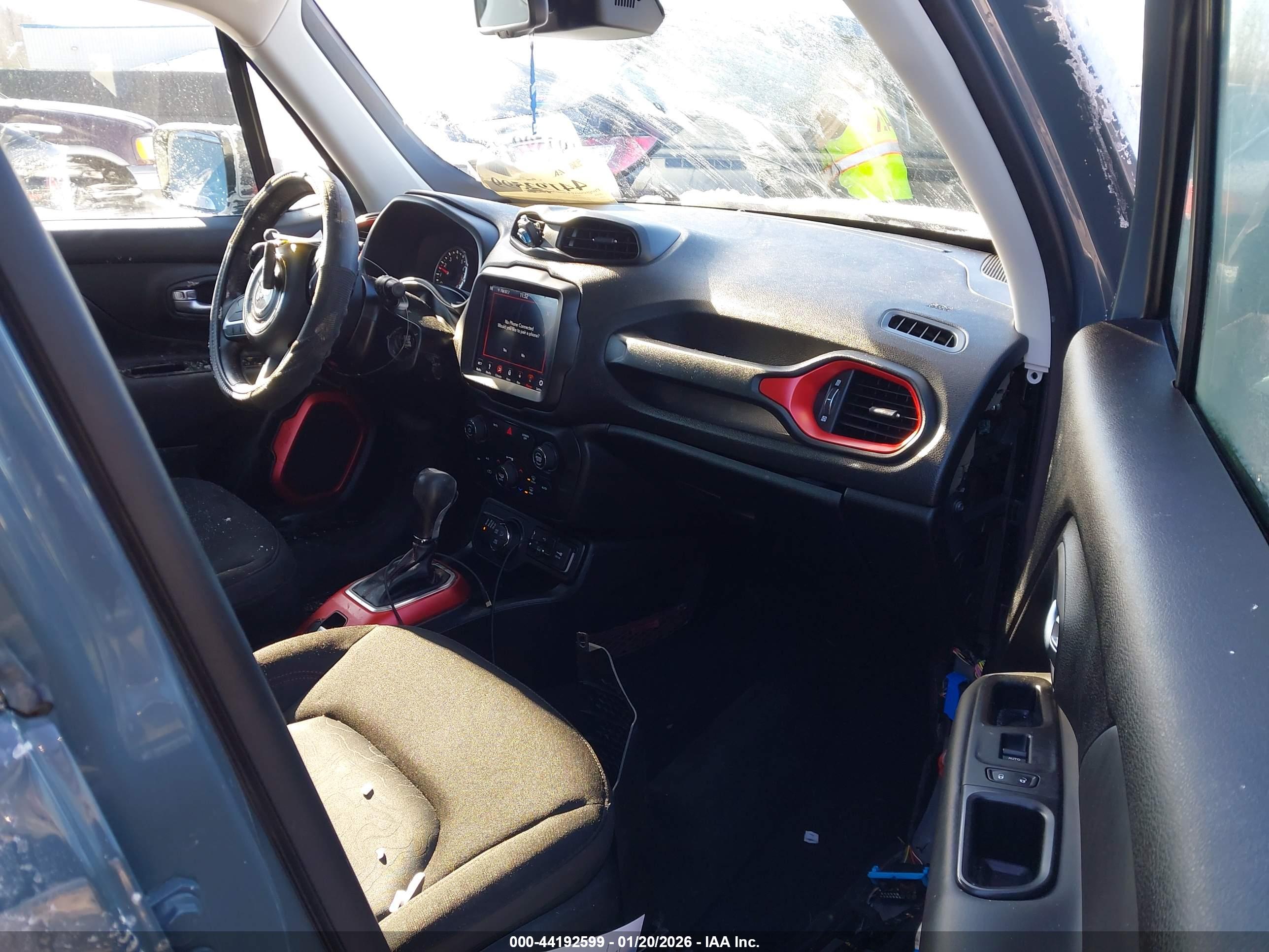 JEEP RENEGADE image 5
