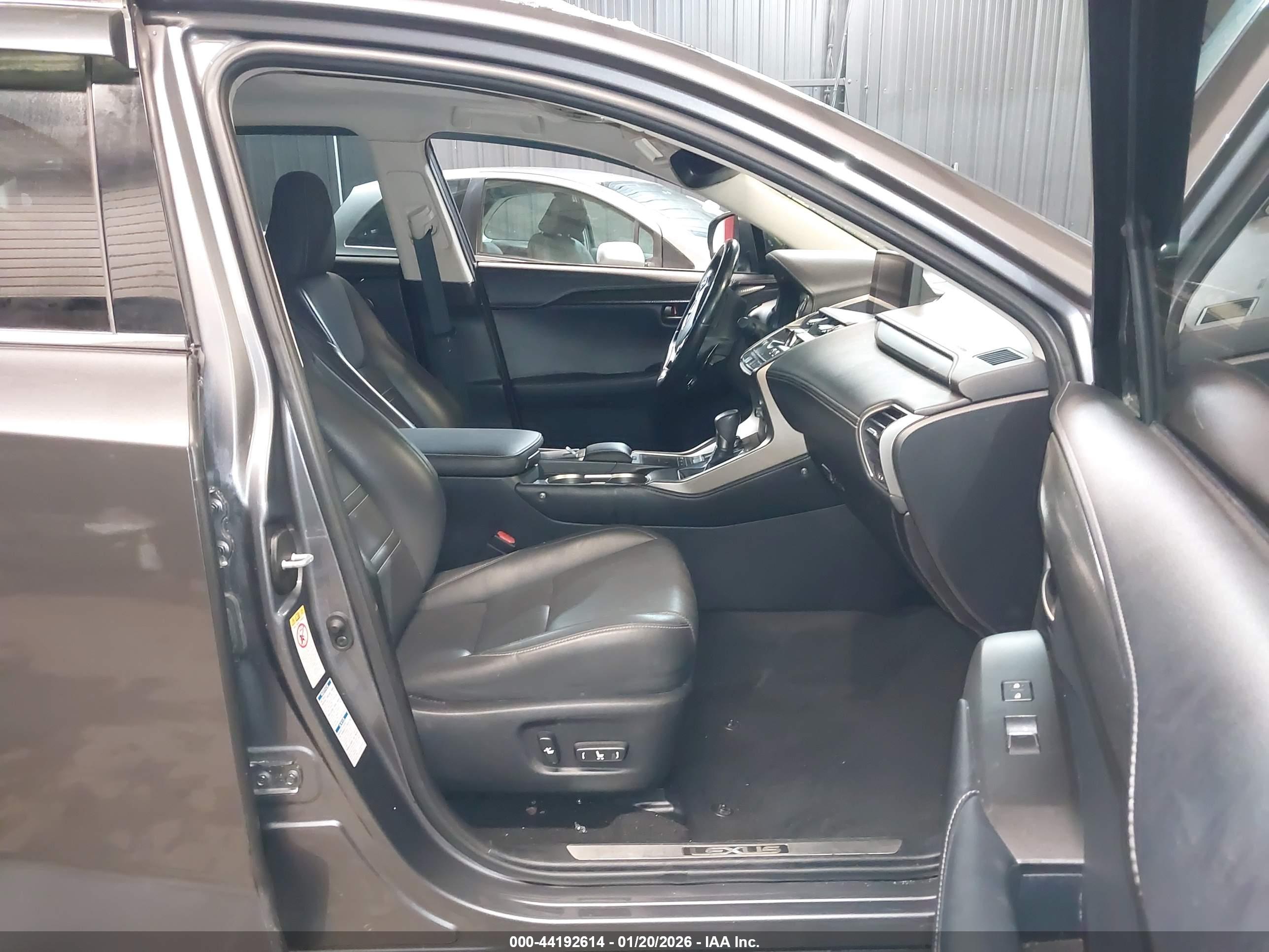 LEXUS NX image 5