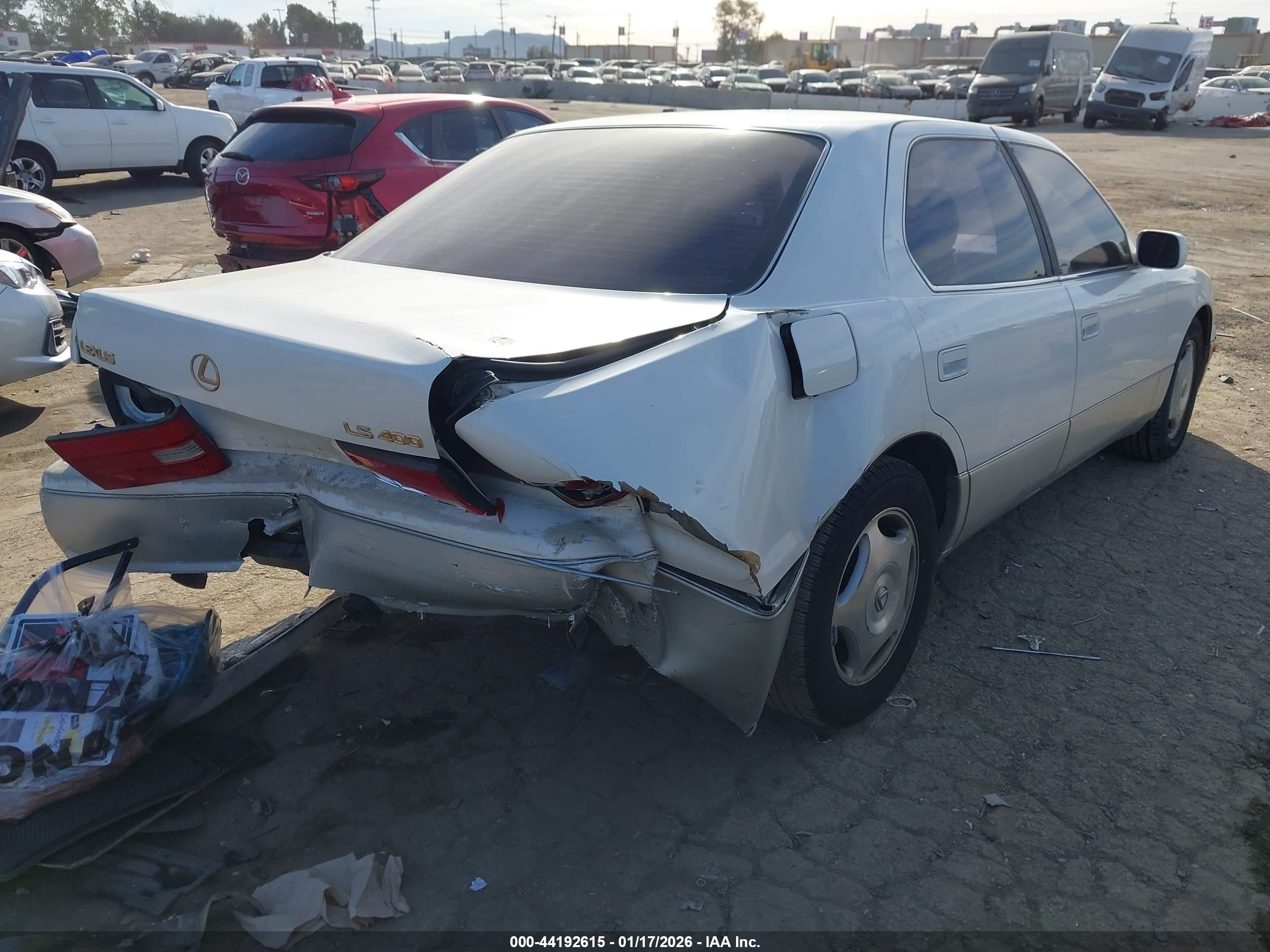 LEXUS LS image 4