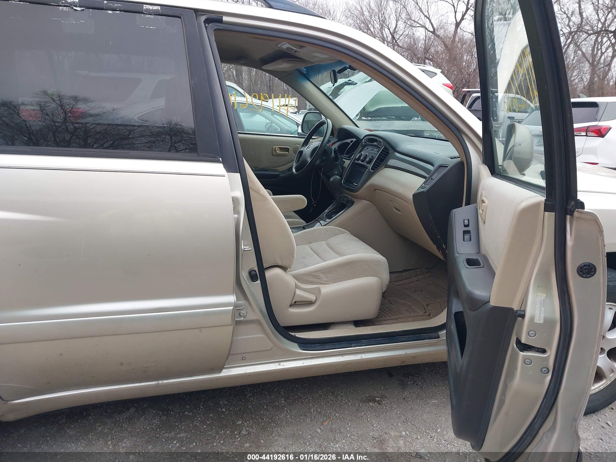 TOYOTA HIGHLANDER image 5