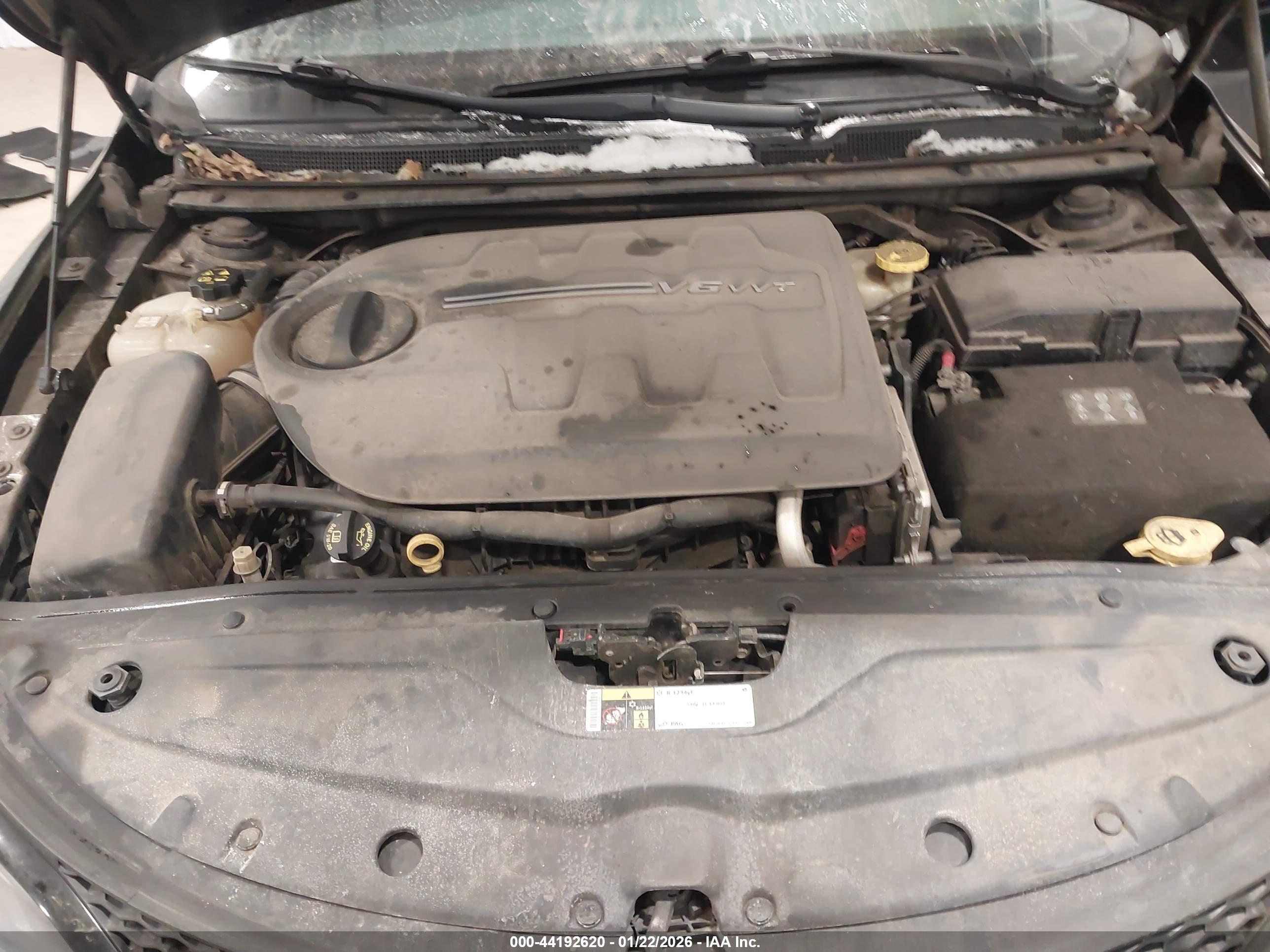 CHRYSLER 200 image 10
