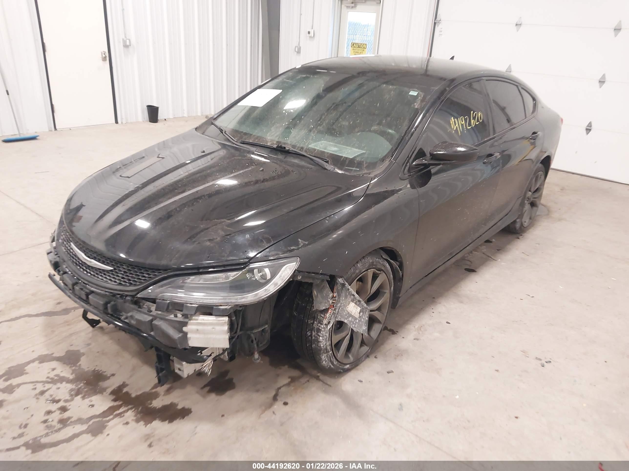 CHRYSLER 200 image 2