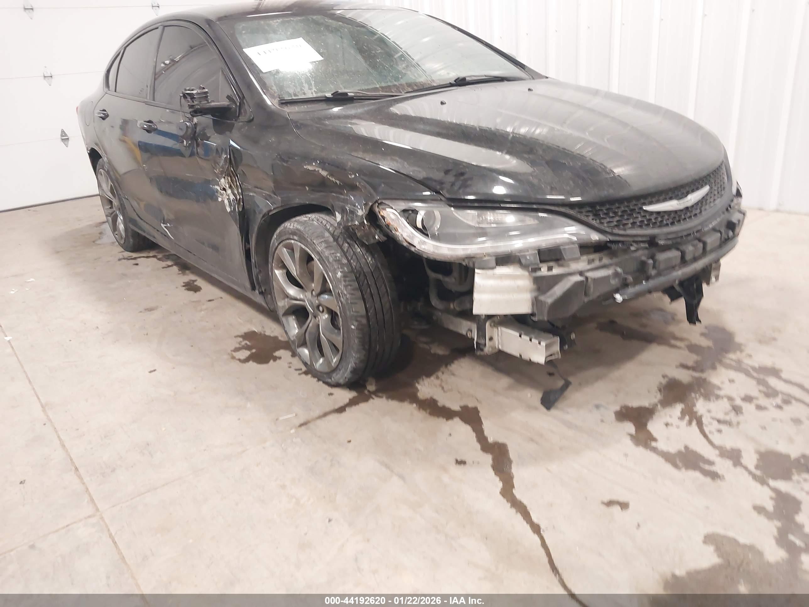 CHRYSLER 200 image 6
