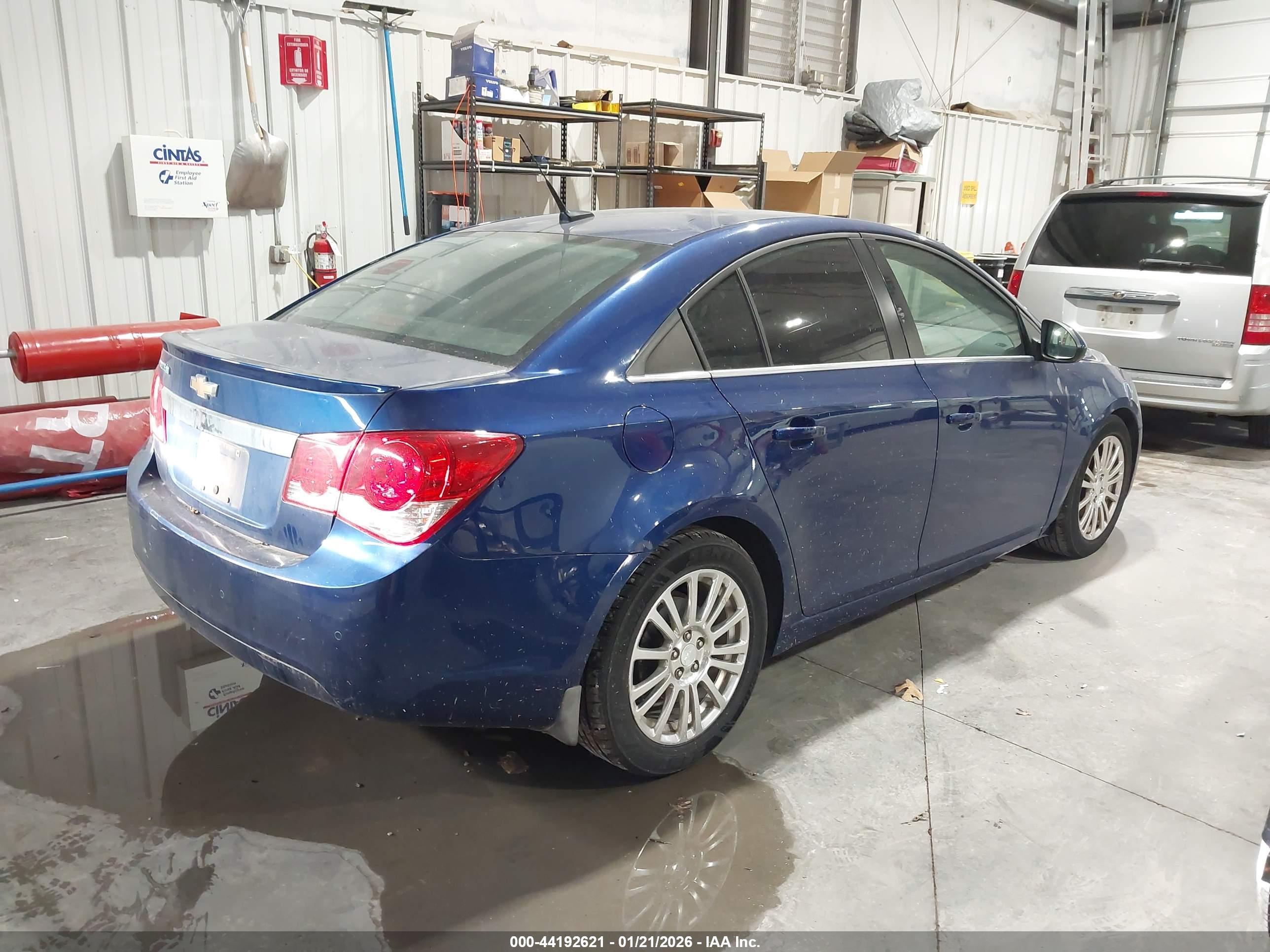 CHEVROLET CRUZE image 4