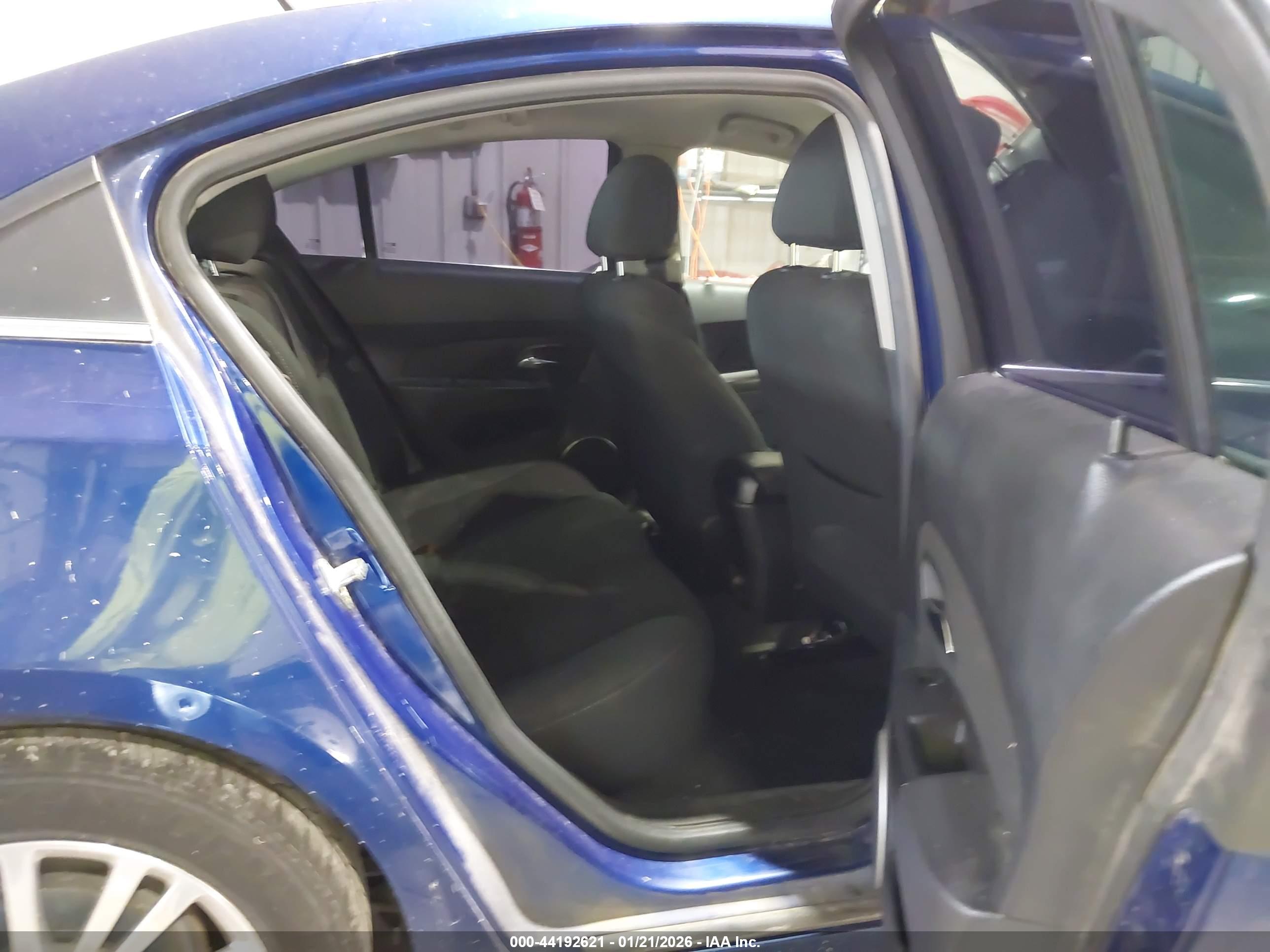 CHEVROLET CRUZE image 8