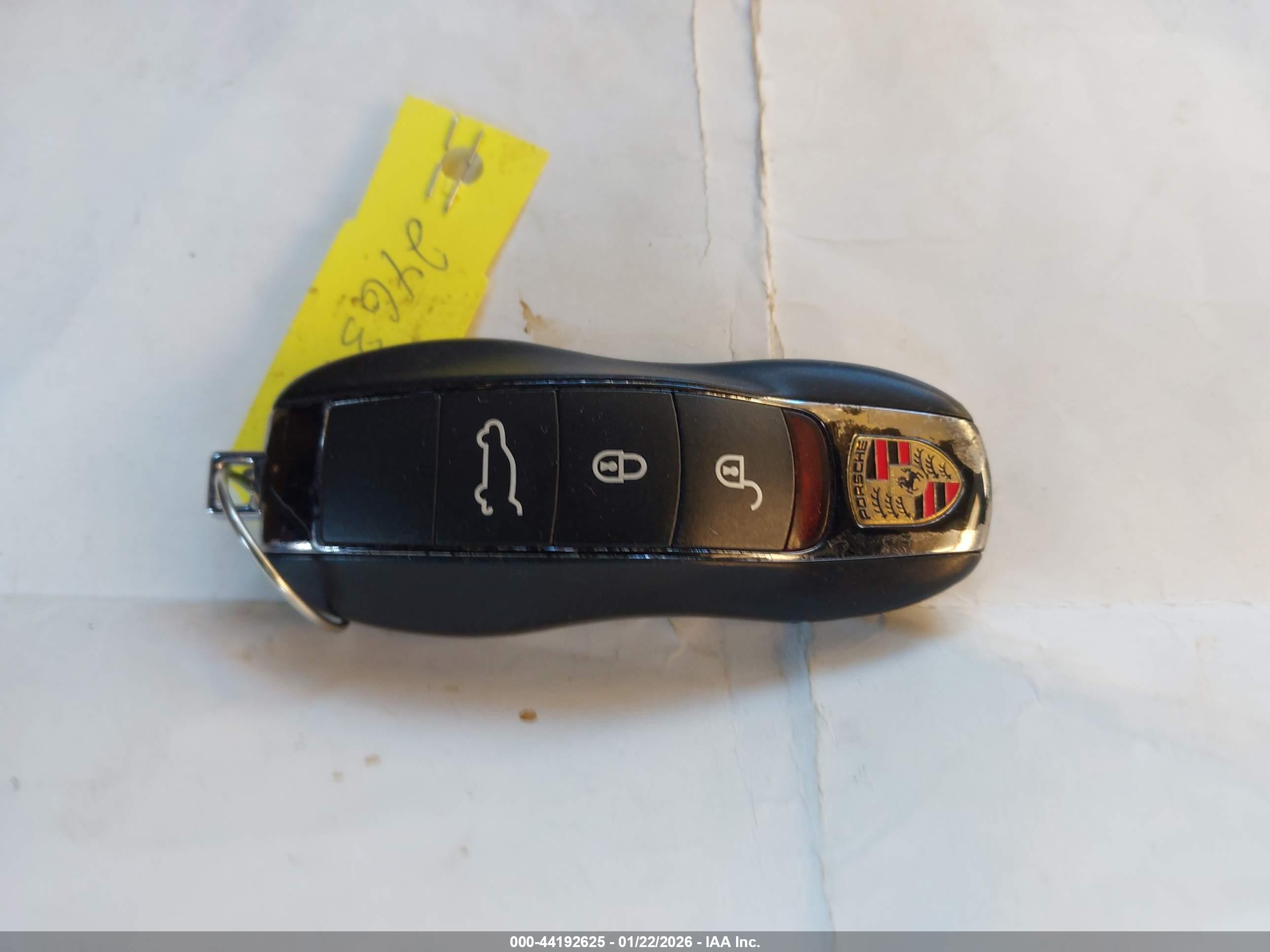 PORSCHE MACAN image 11