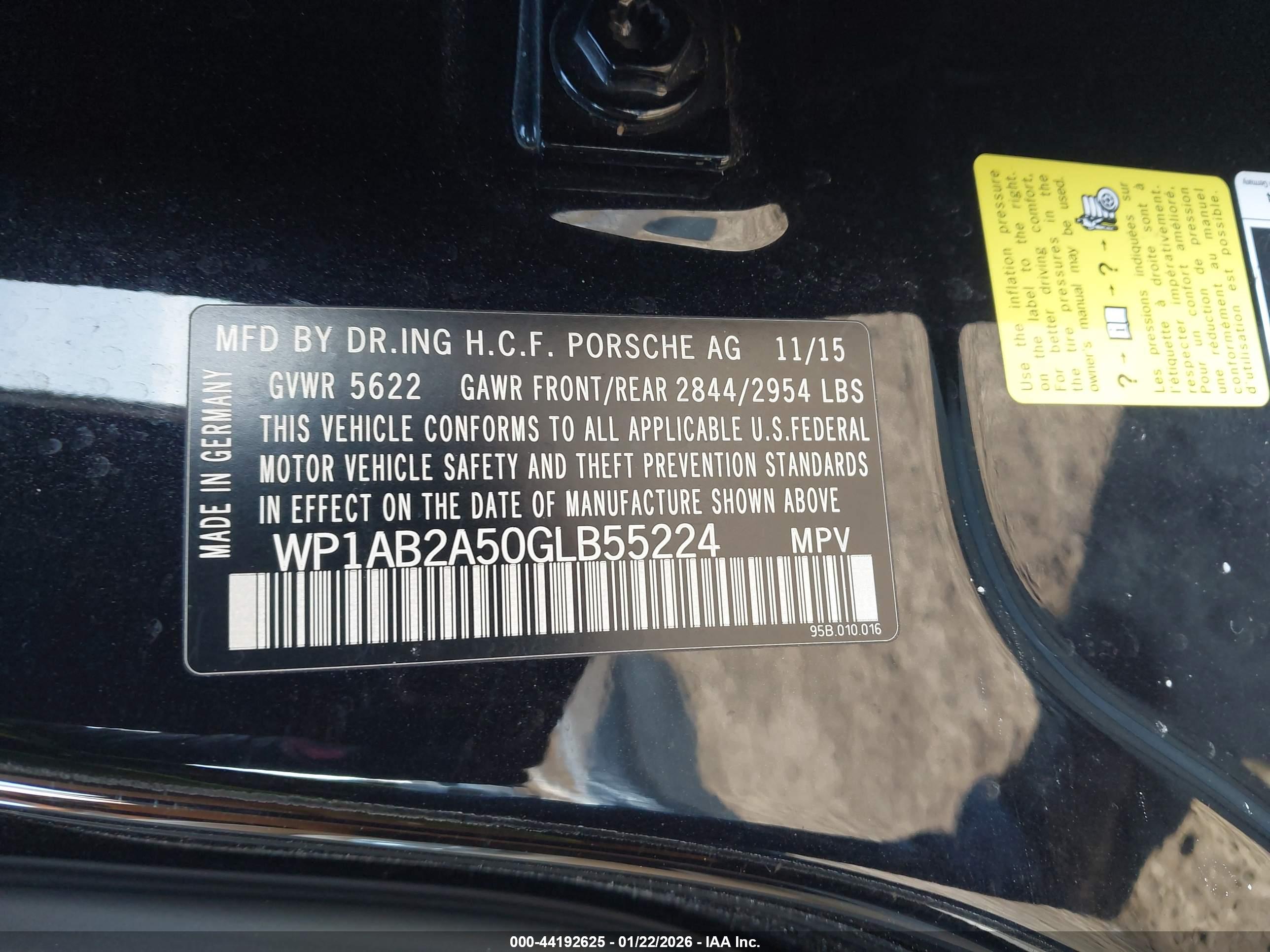 PORSCHE MACAN image 9
