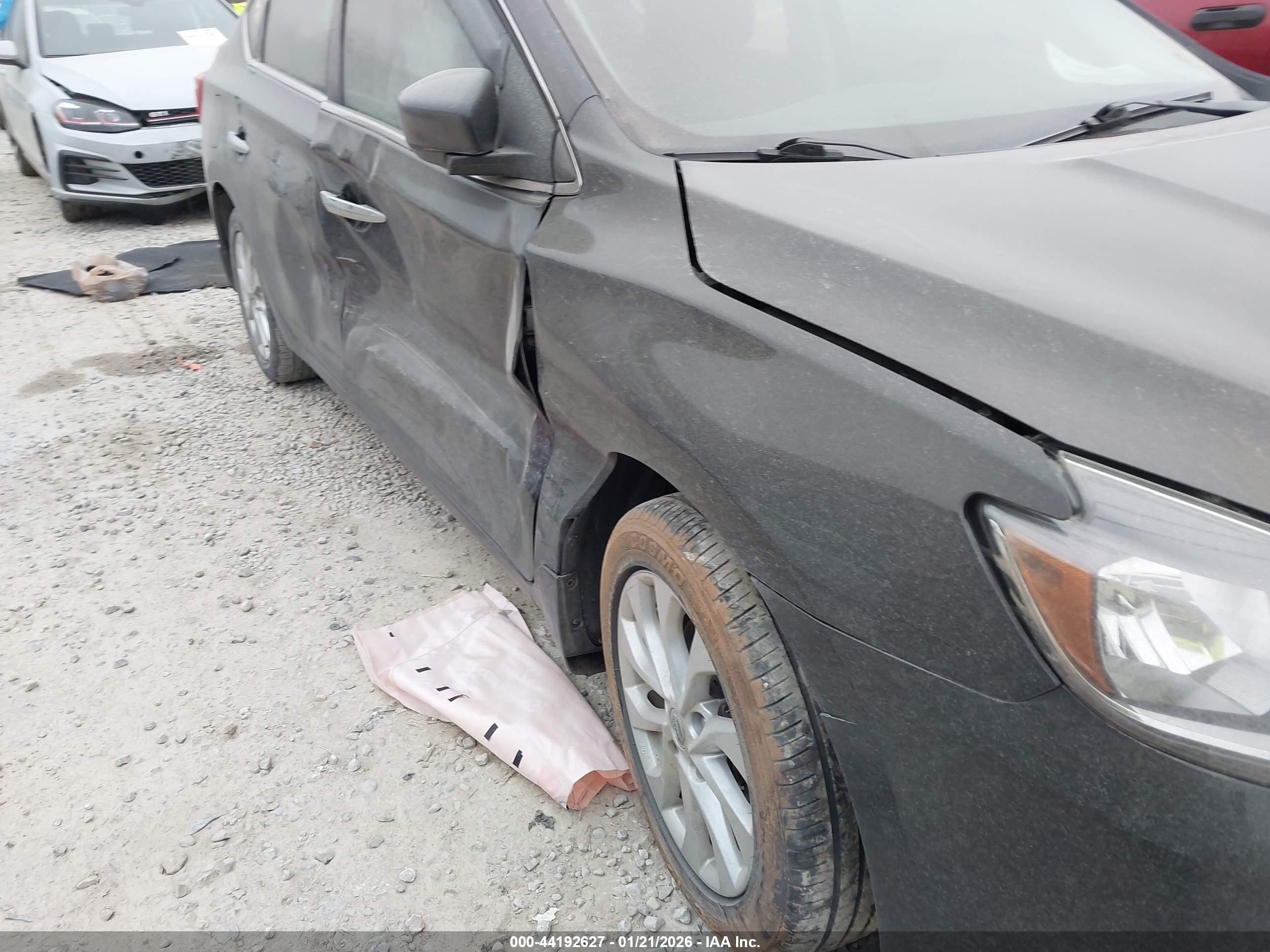 NISSAN SENTRA image 6
