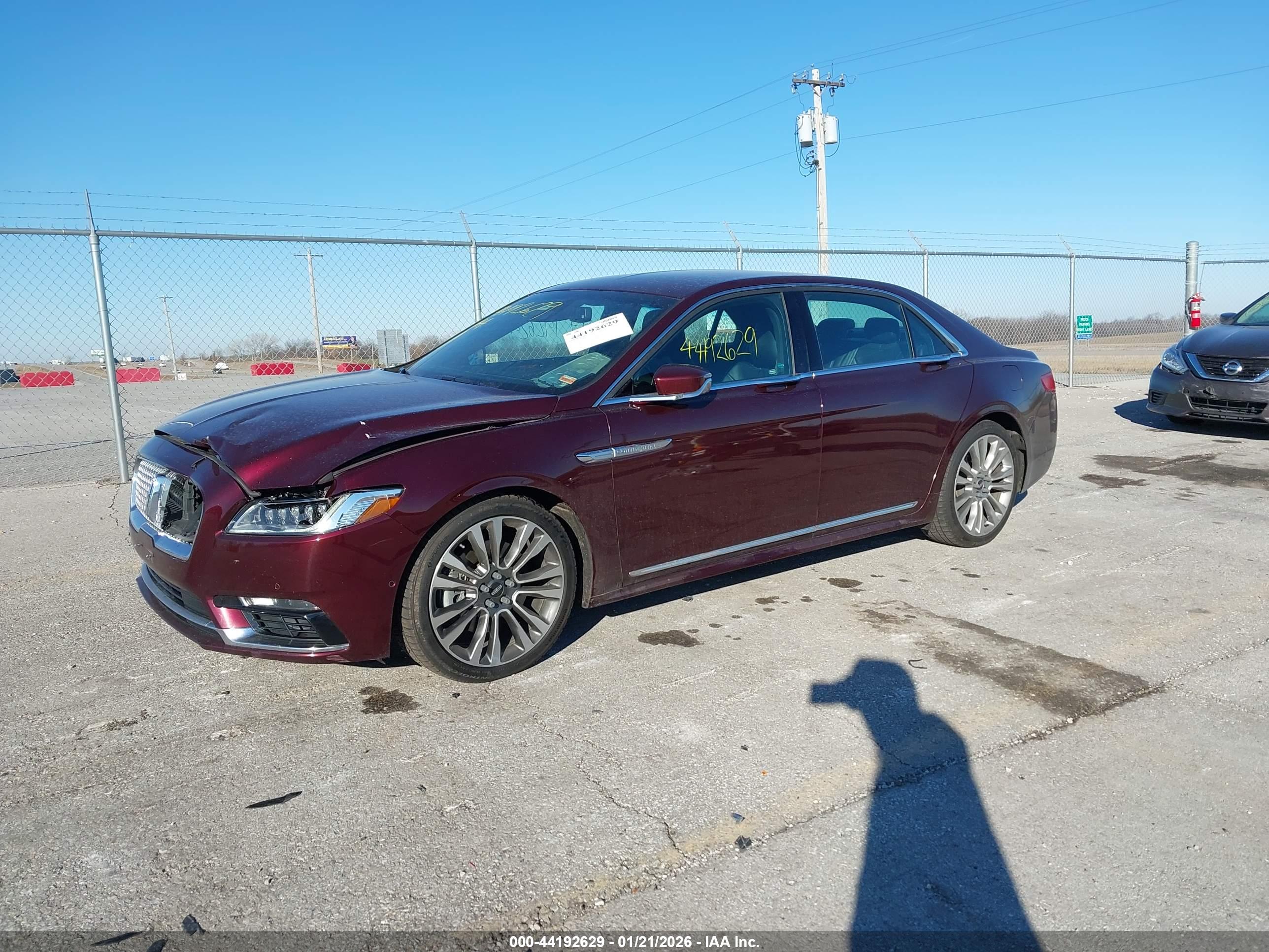 LINCOLN CONTINENTAL image 2