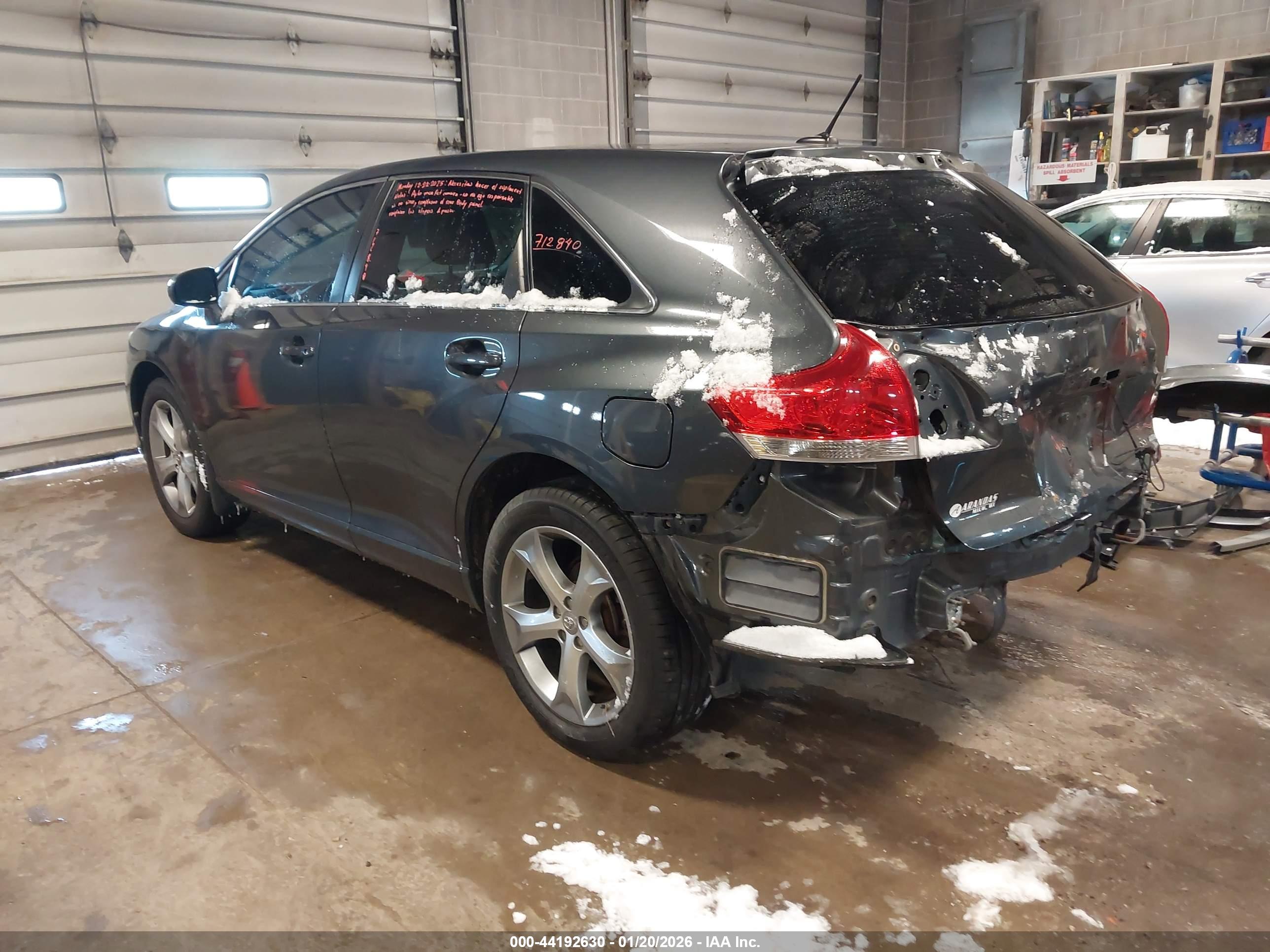 TOYOTA VENZA image 3