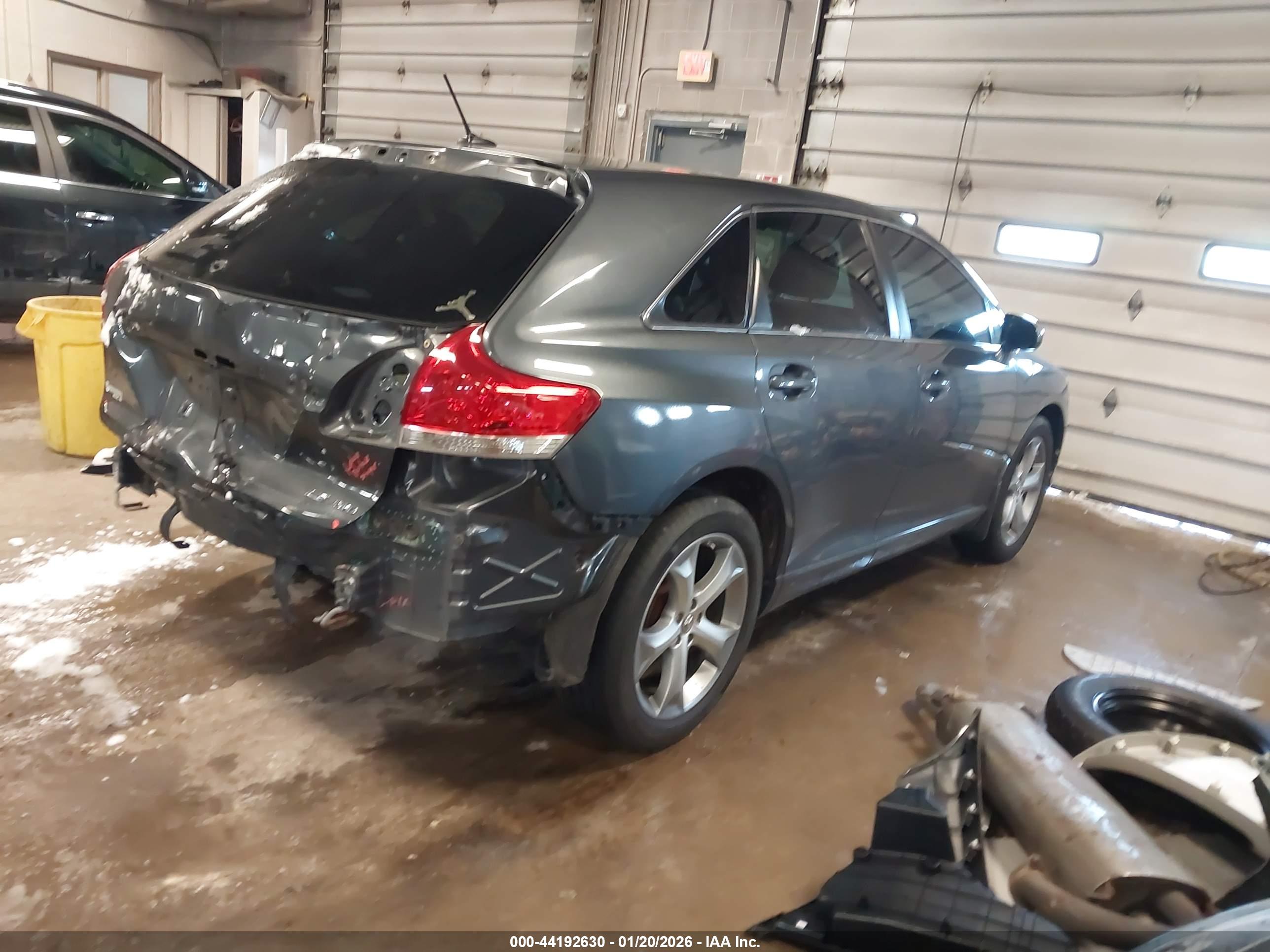 TOYOTA VENZA image 4