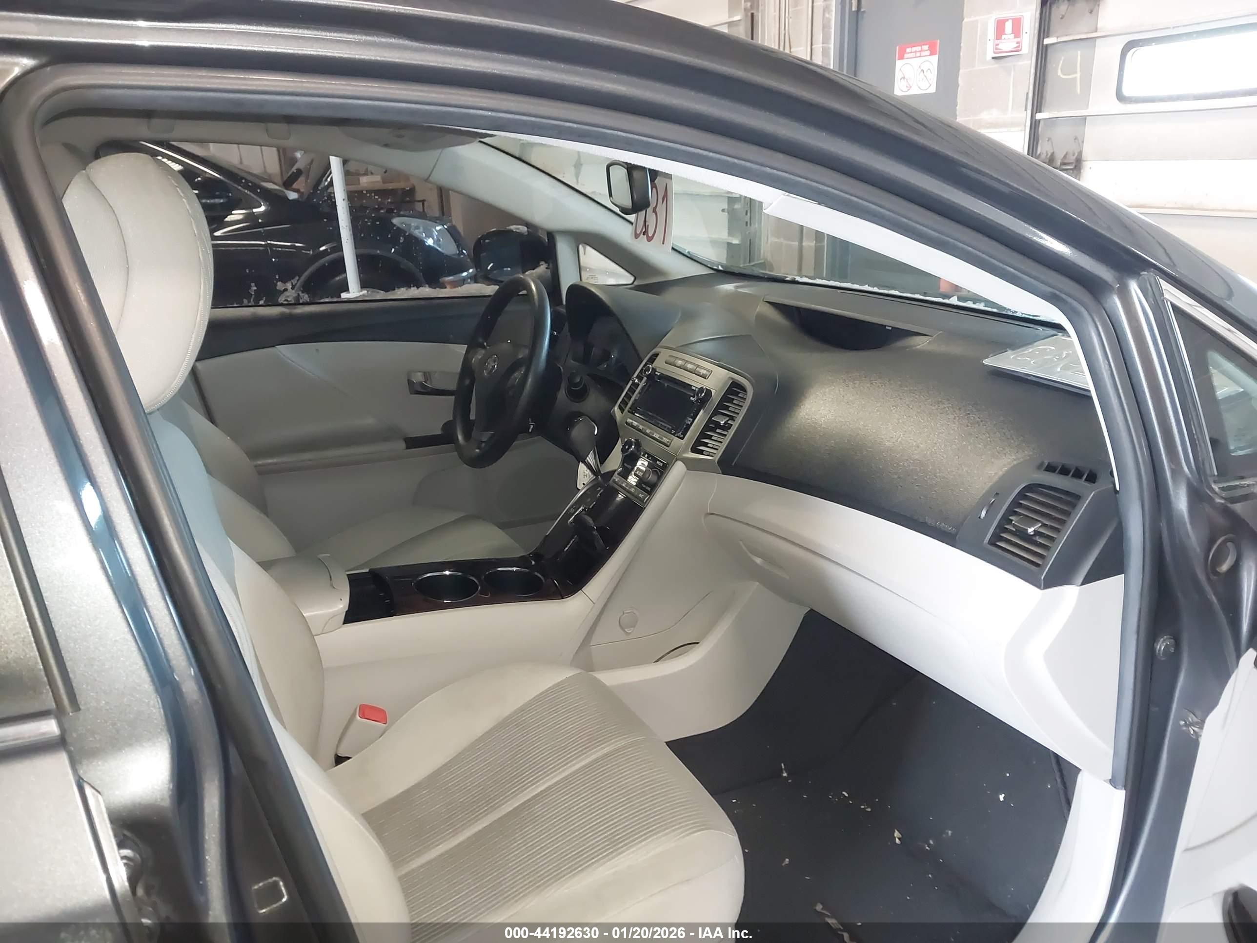TOYOTA VENZA image 5