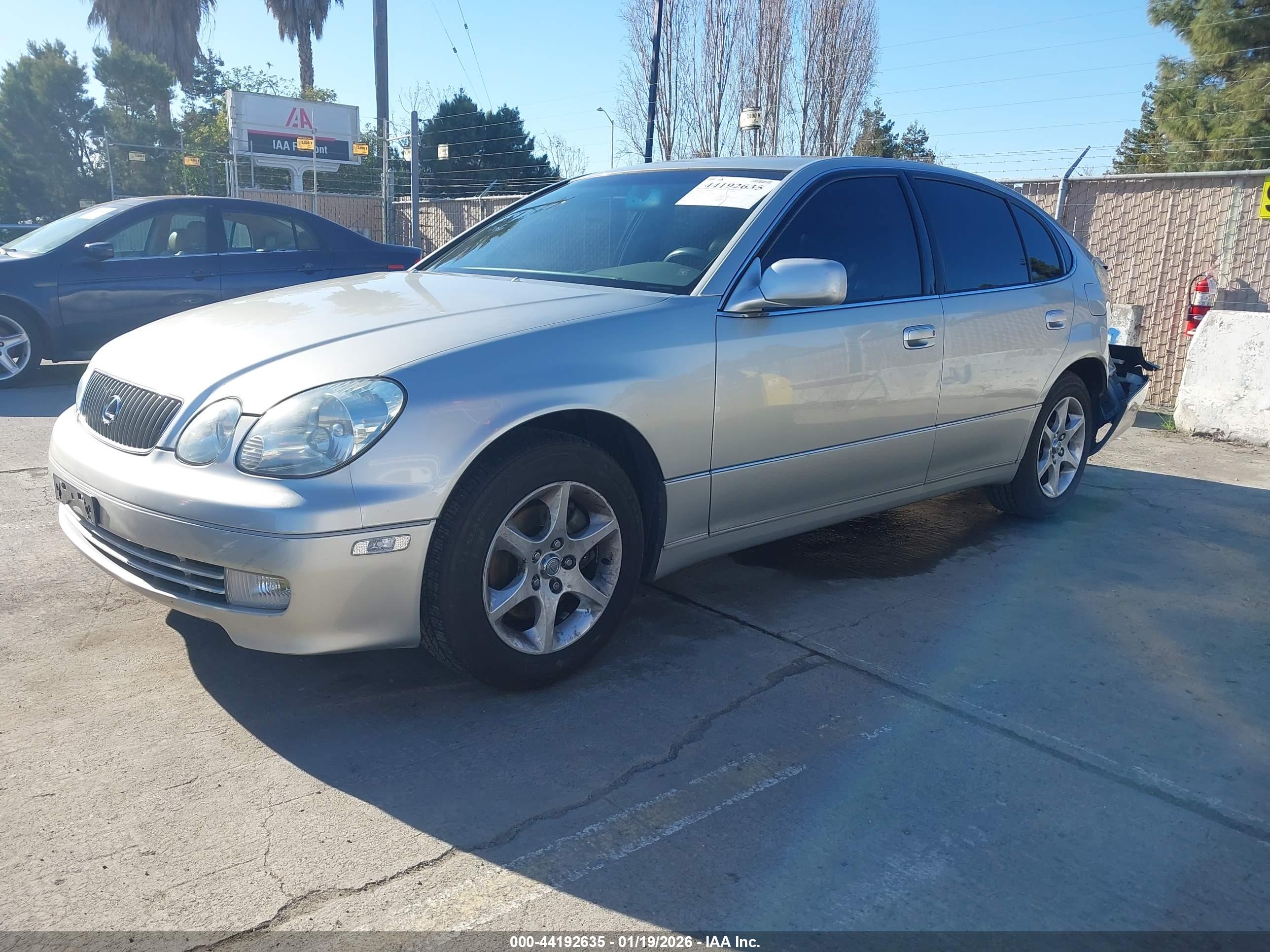 LEXUS GS image 2