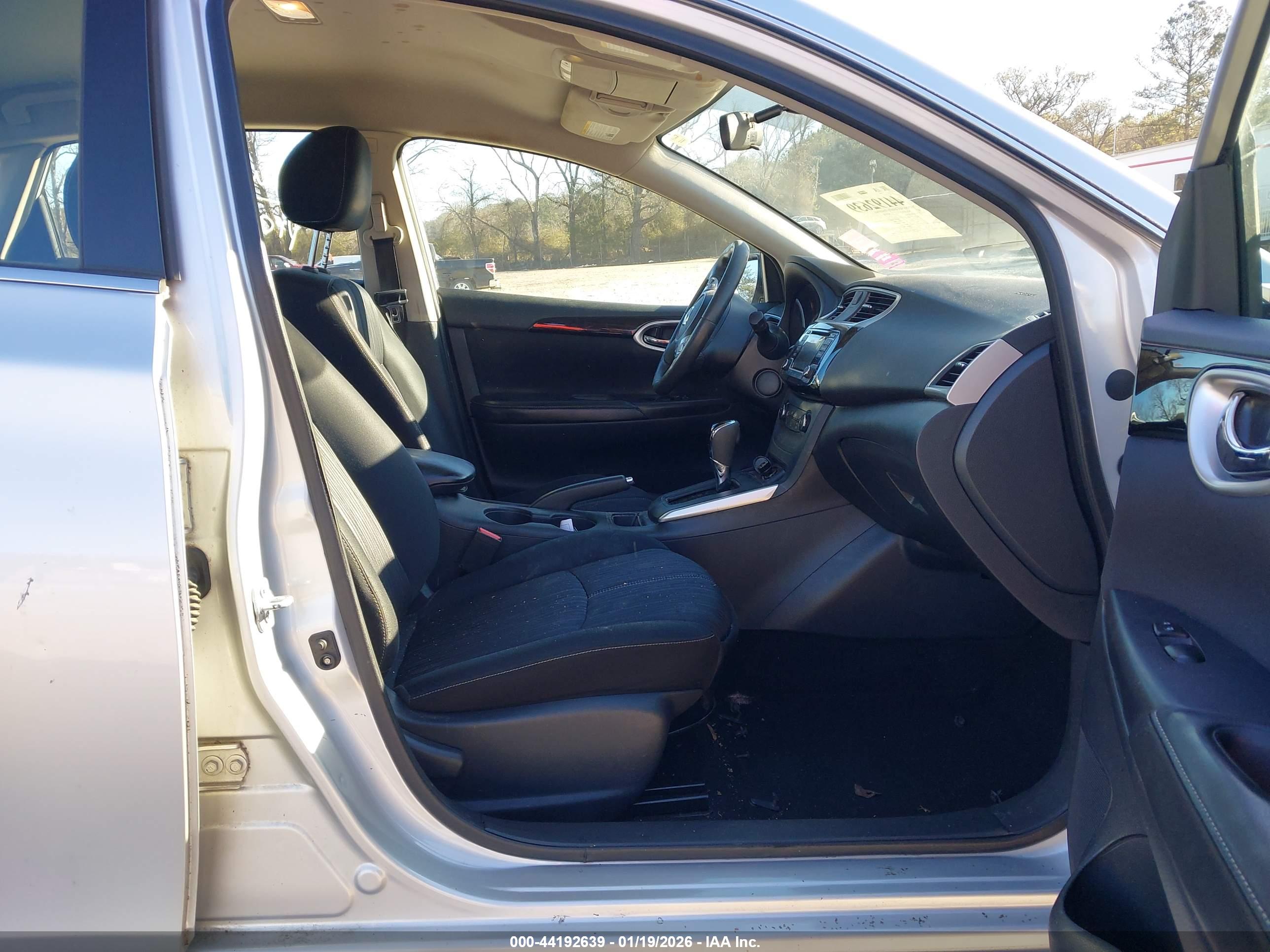 NISSAN SENTRA image 5