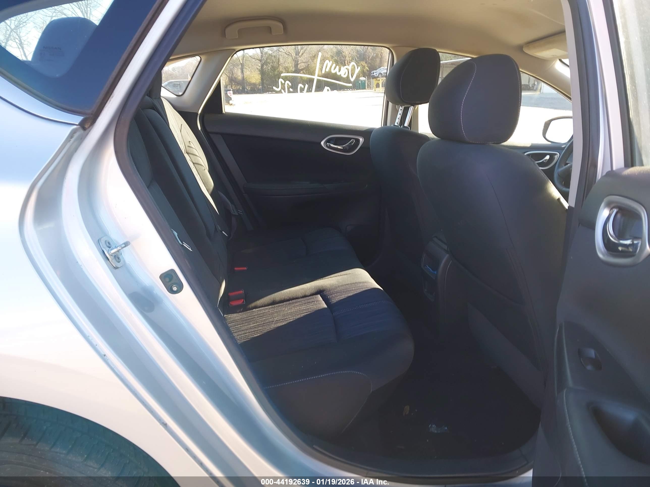NISSAN SENTRA image 8