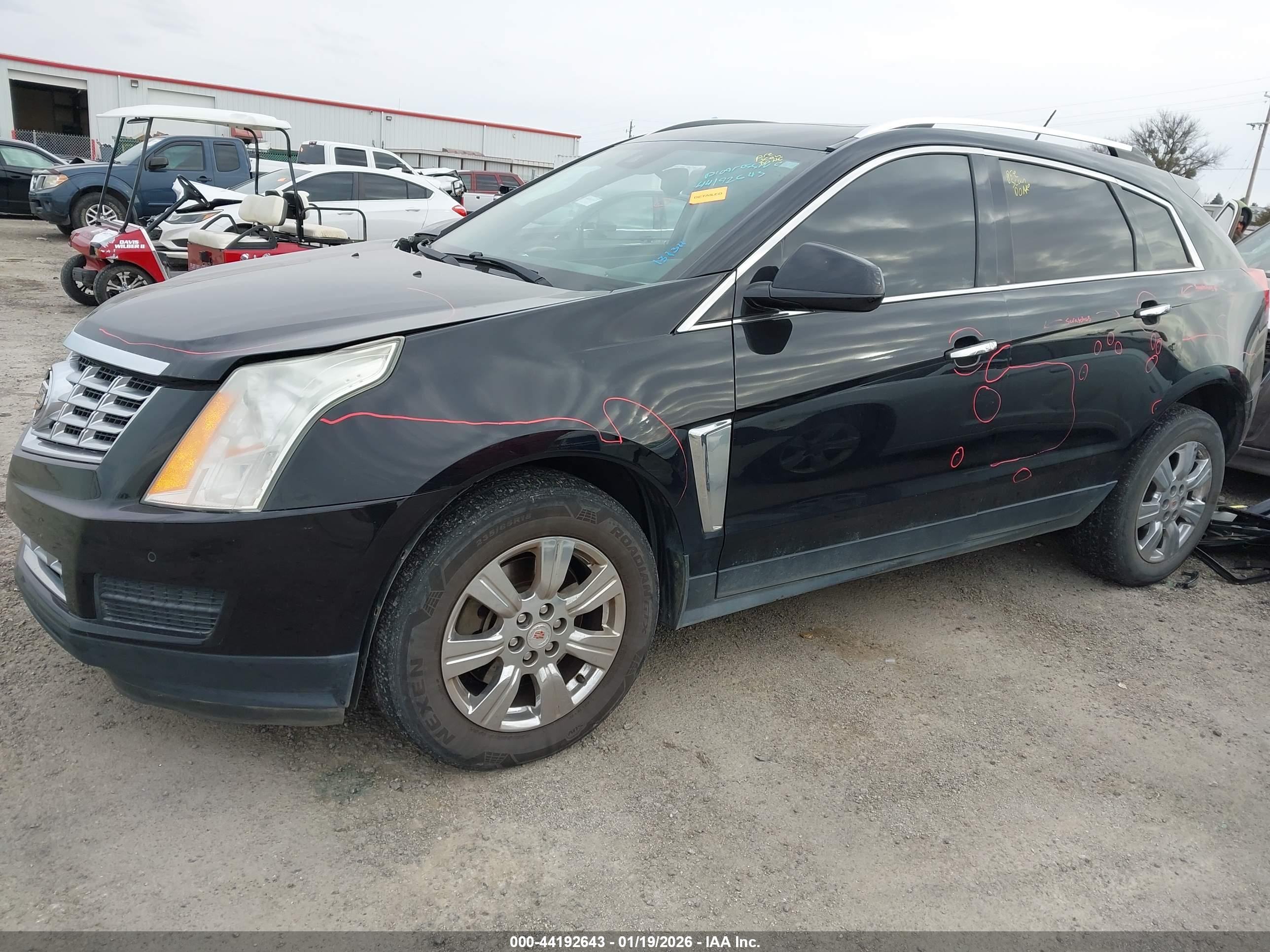 CADILLAC SRX image 2