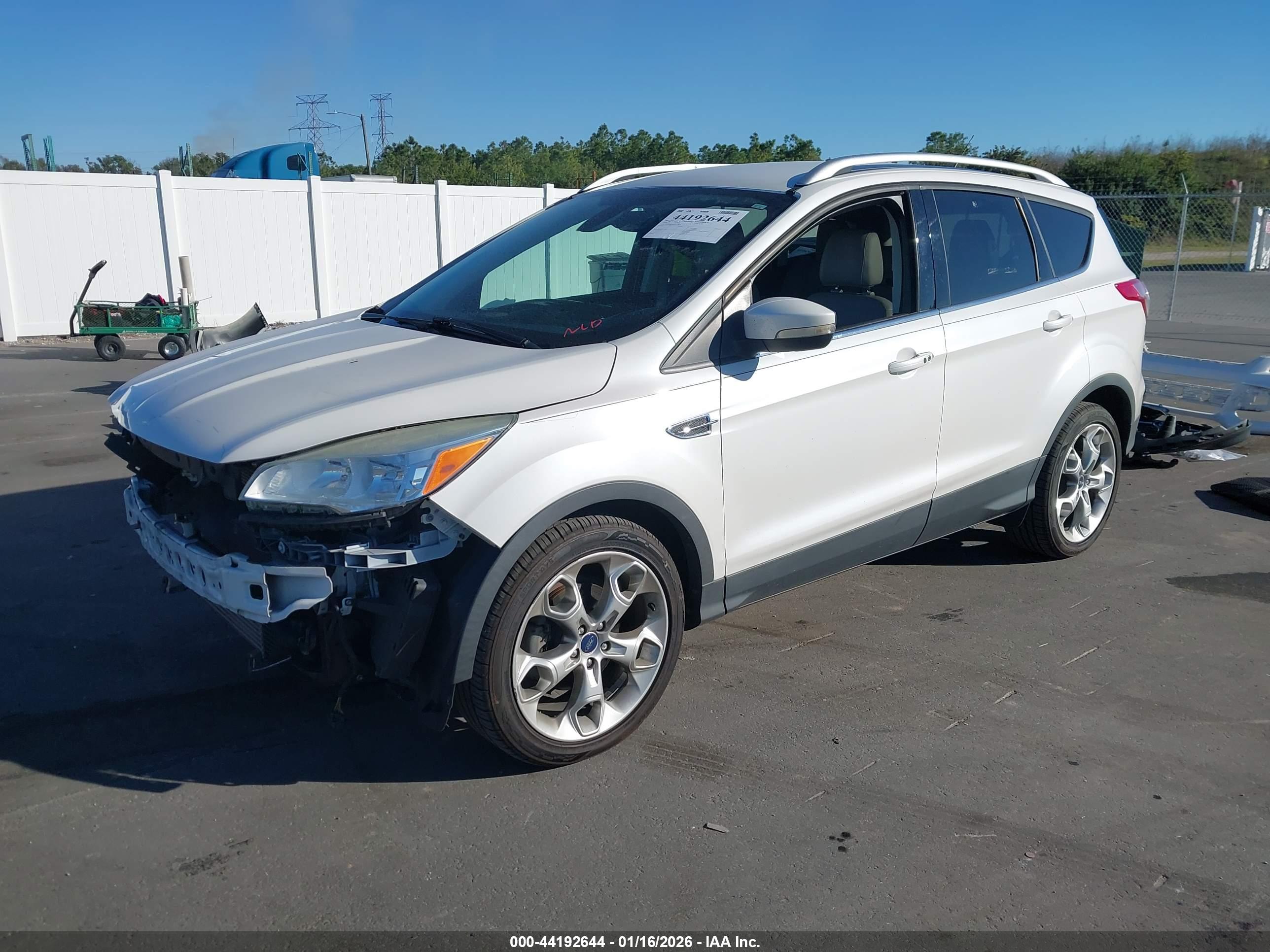 FORD ESCAPE image 2