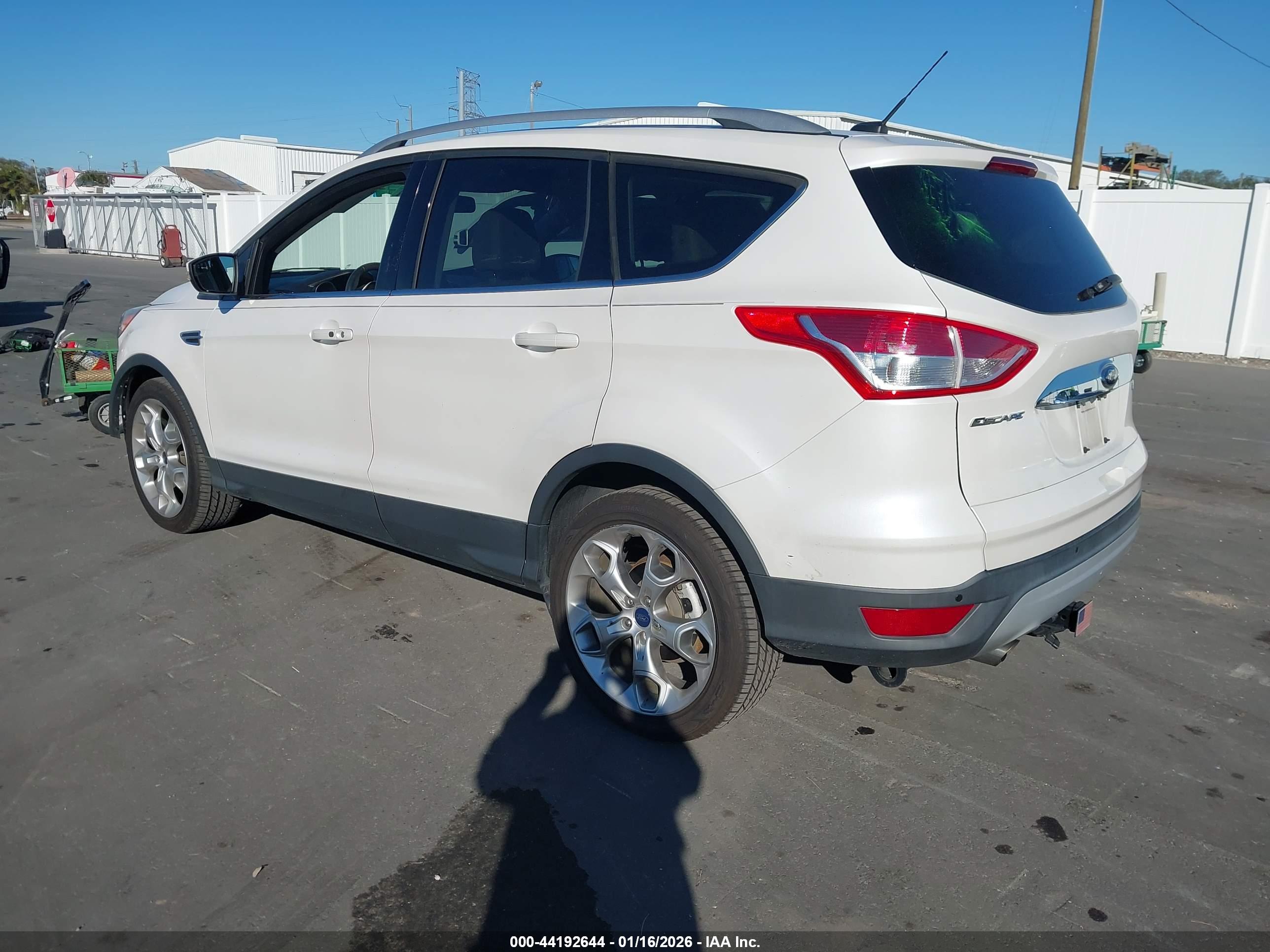 FORD ESCAPE image 3