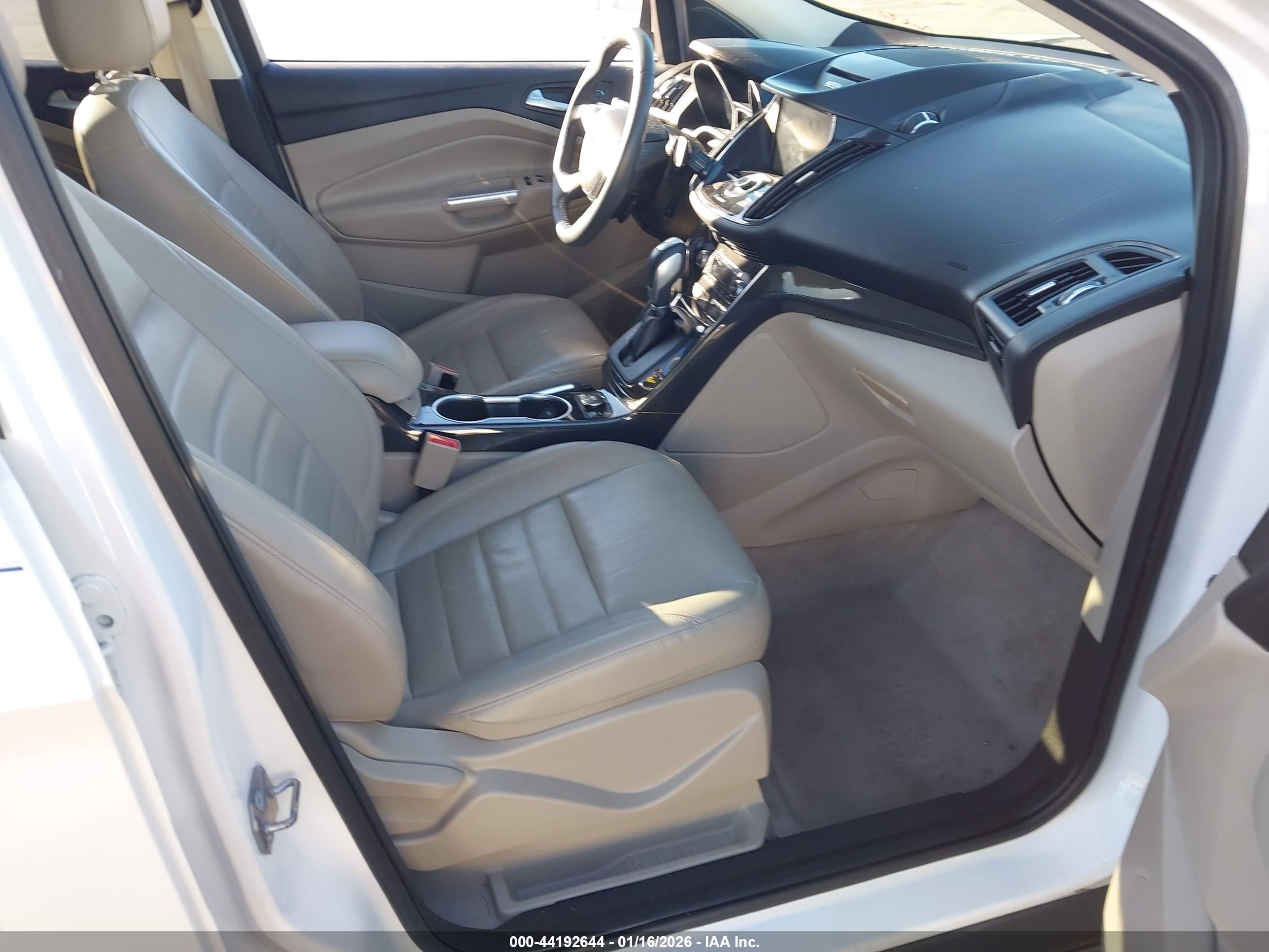 FORD ESCAPE image 5